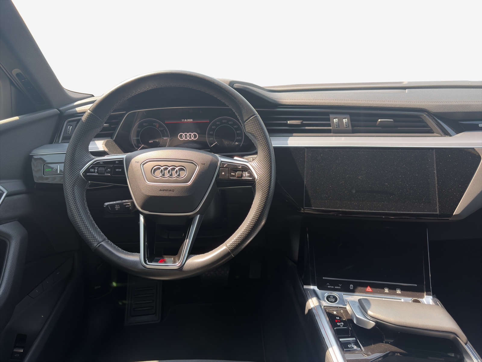 AUDI e-tron 55 Advanced Black Edition quattro-image-9