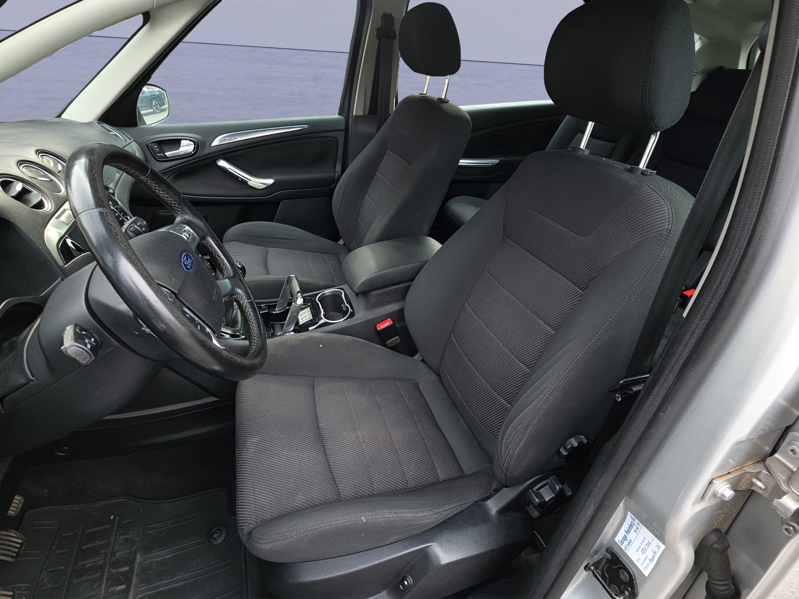 FORD S-Max 2.0 TDCi 140 Titanium-image-8