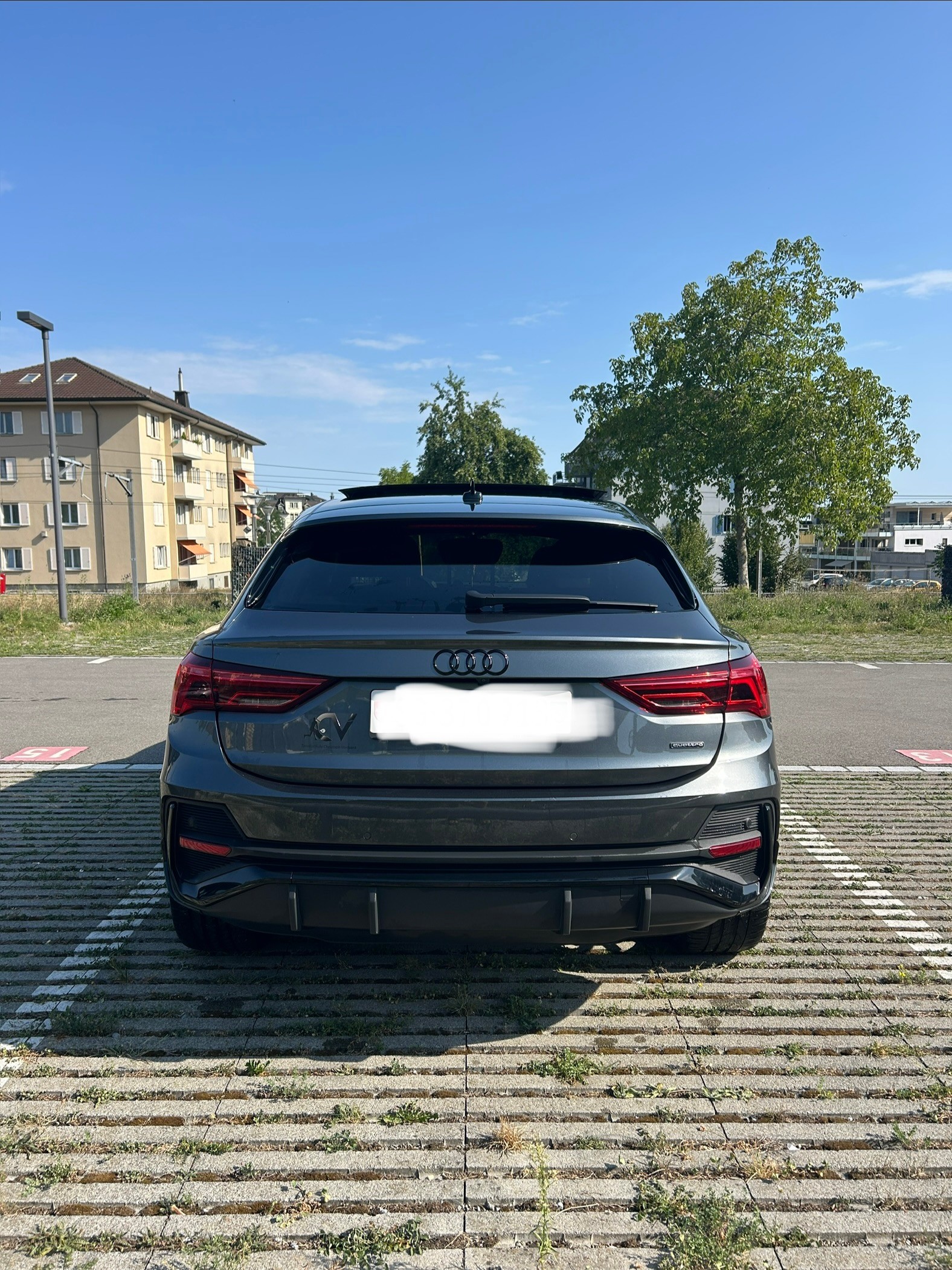AUDI 2.0 45 TFSI S line quattro S-Tronic-image-2