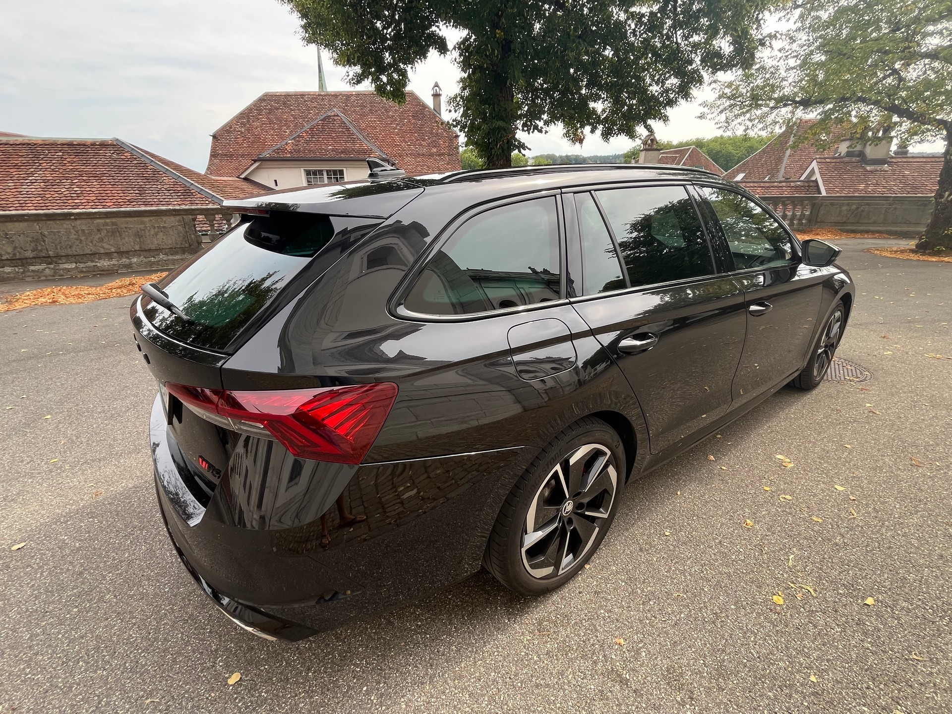 SKODA 2.0 TSI RS DSG-image-1