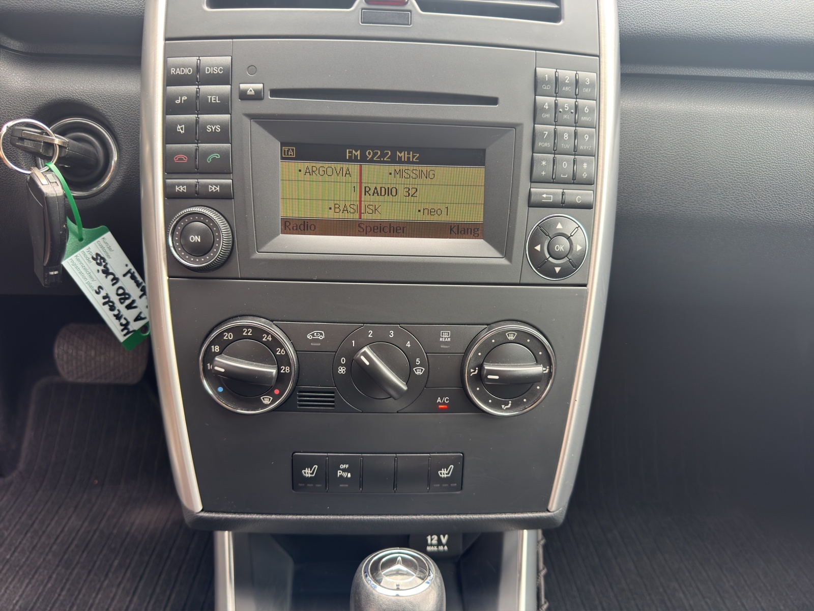 MERCEDES-BENZ A 180 Avantgarde Selection Autotronic-image-15