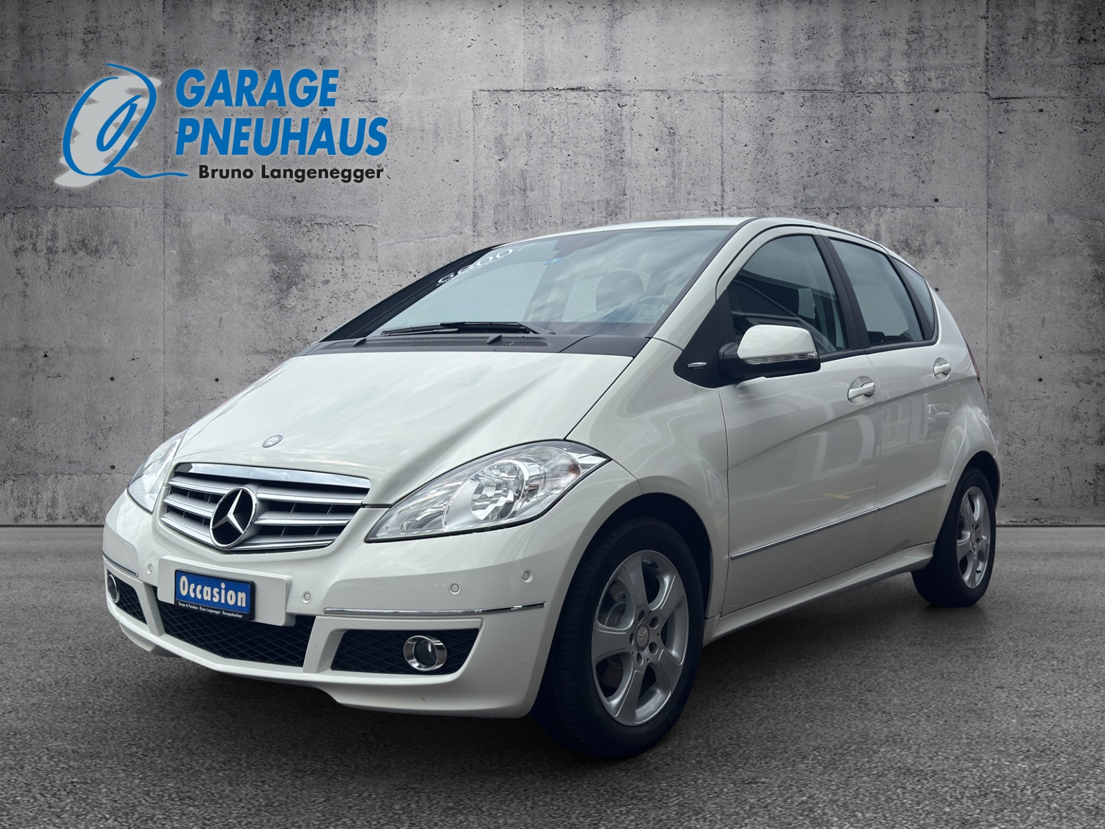 MERCEDES-BENZ A 180 Avantgarde Selection Autotronic-image-1