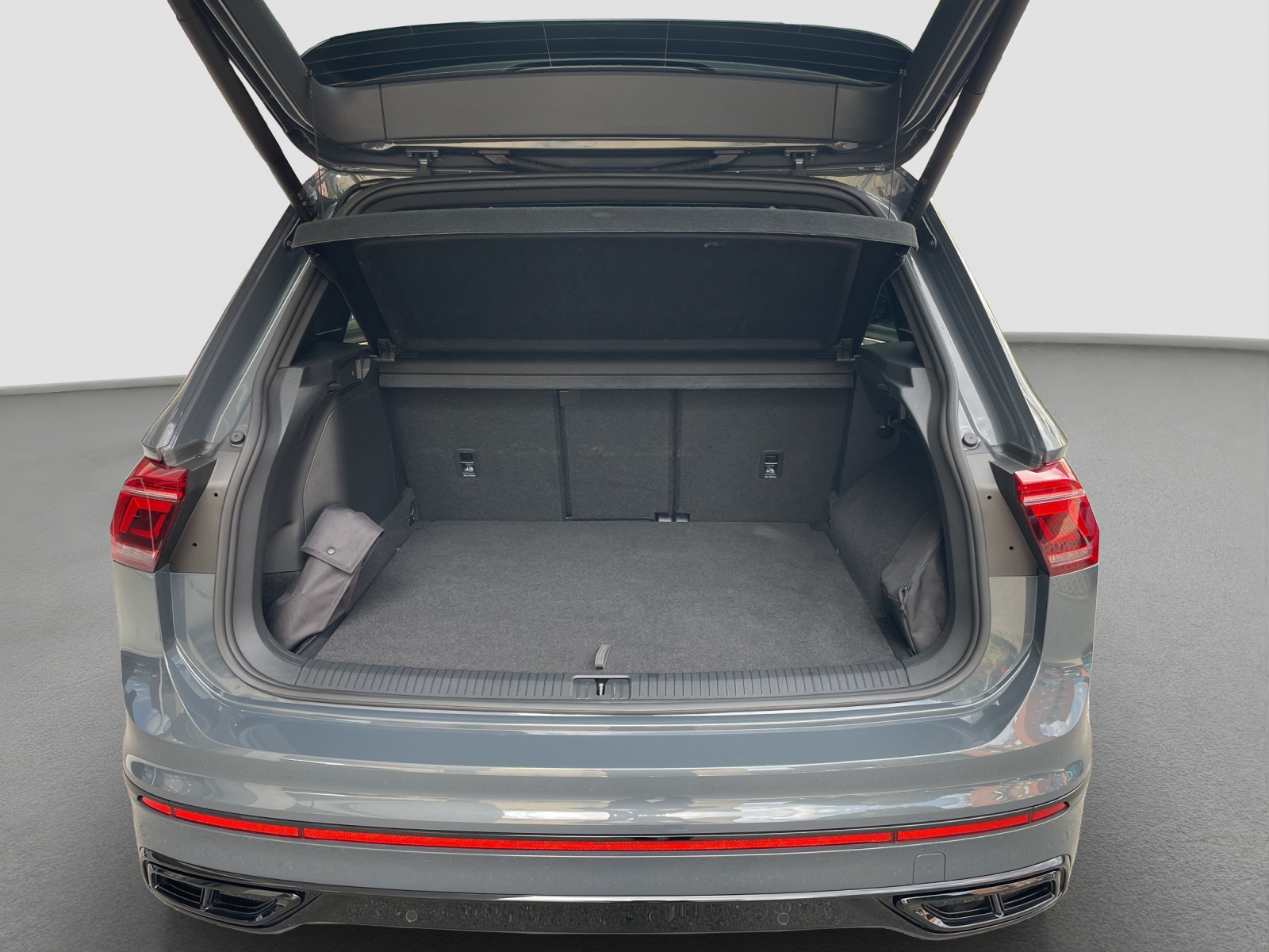 VW Tiguan 1.4TSI PHEV R-Line DSG-image-9