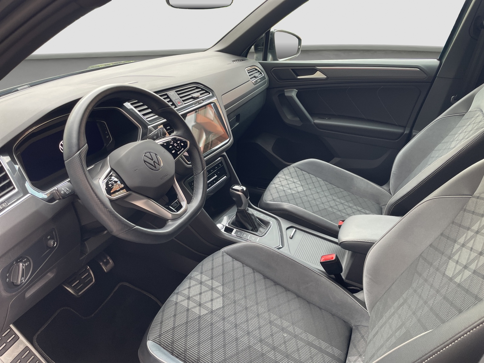 VW Tiguan 1.4TSI PHEV R-Line DSG-image-7