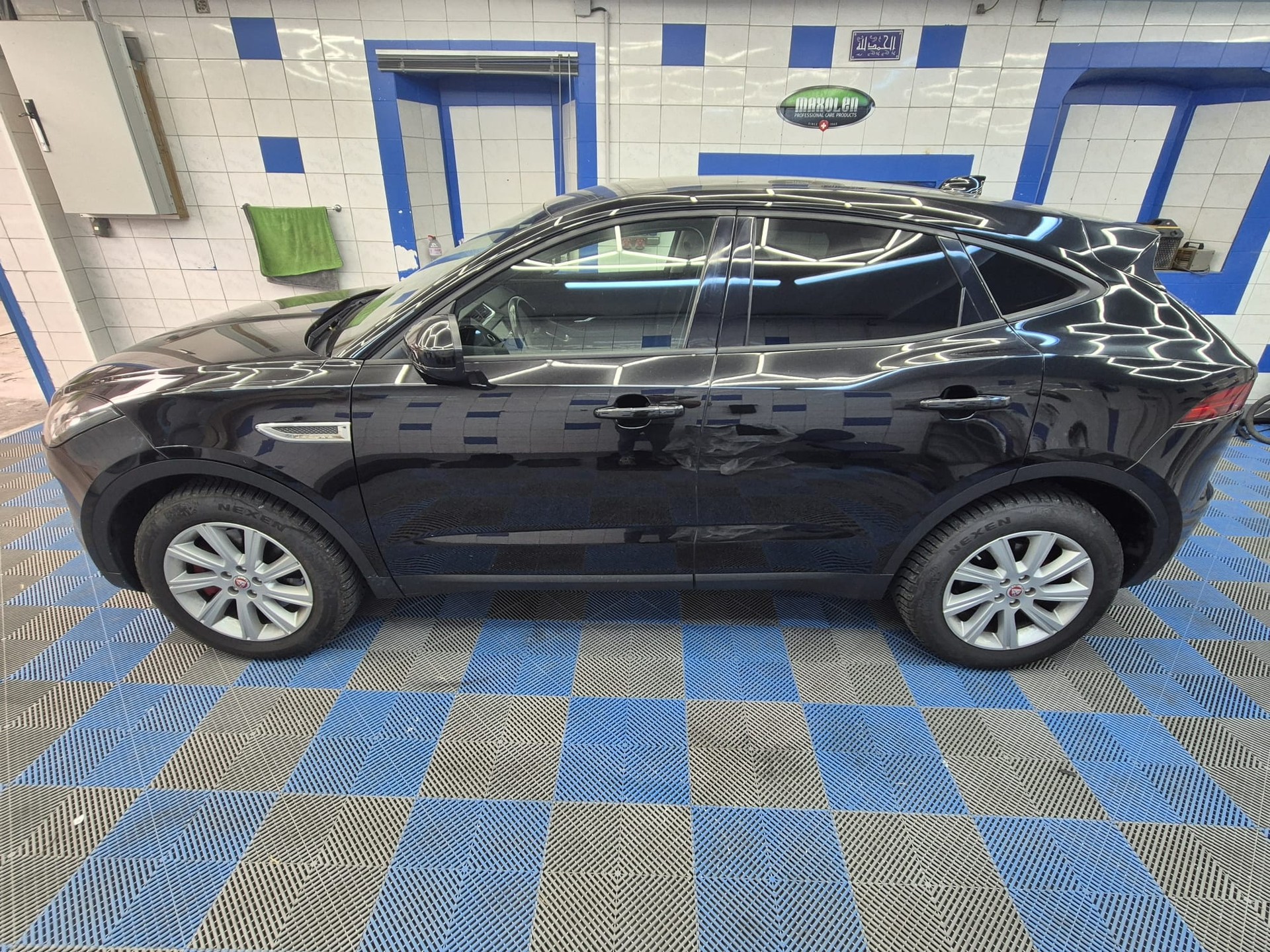JAGUAR E-Pace 2.0 P200 SE AWD Automatik-image-4