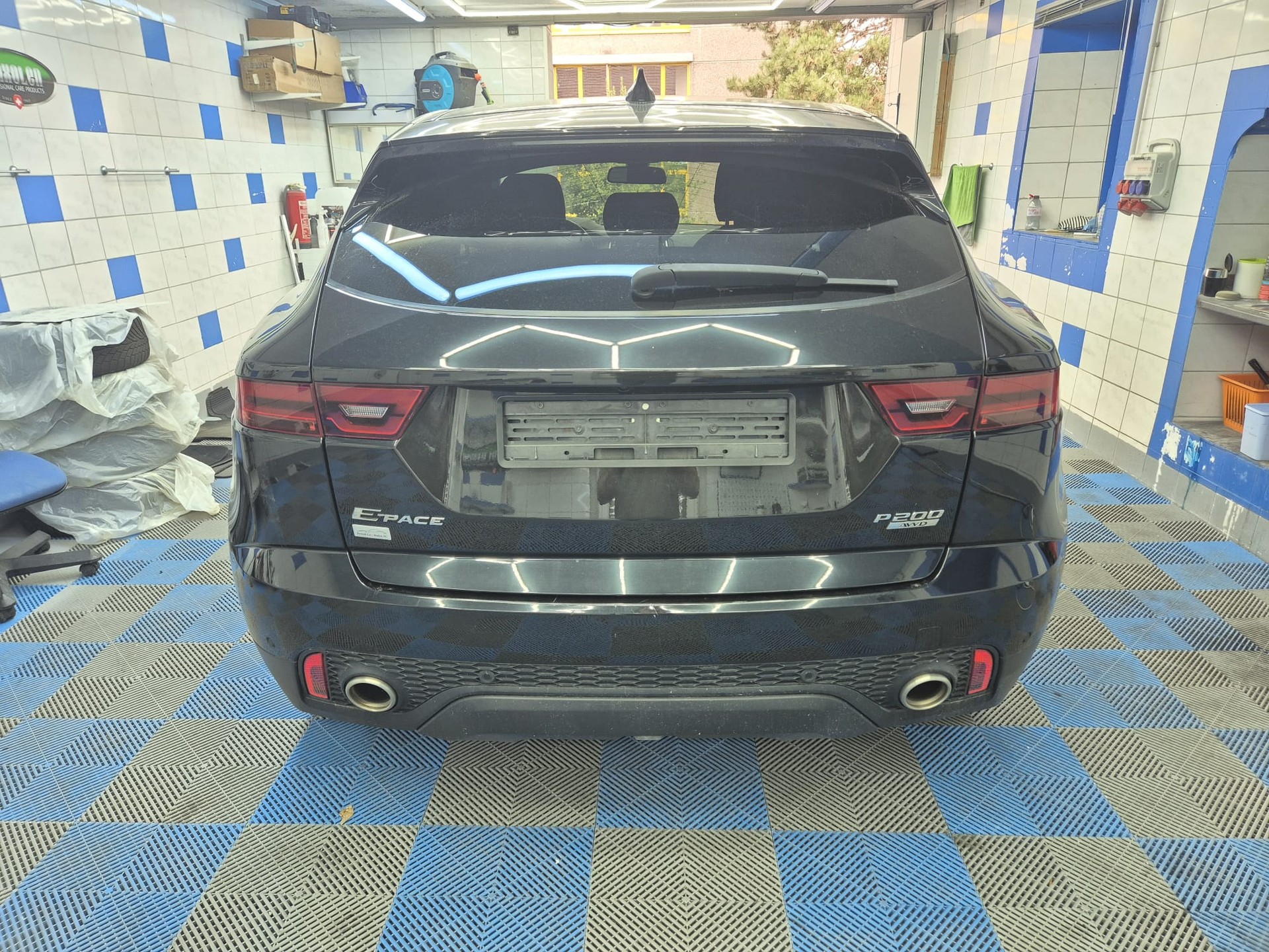 JAGUAR E-Pace 2.0 P200 SE AWD Automatik-image-7