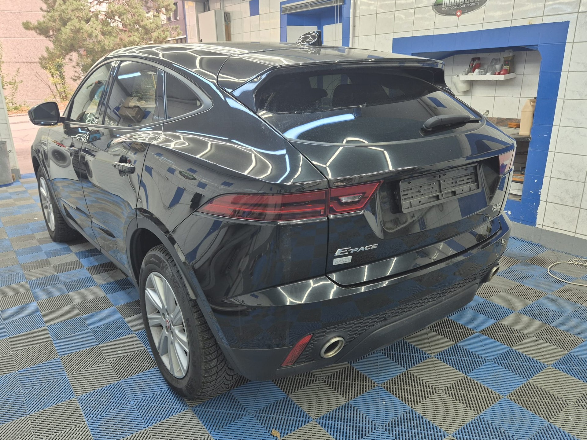 JAGUAR E-Pace 2.0 P200 SE AWD Automatik-image-3