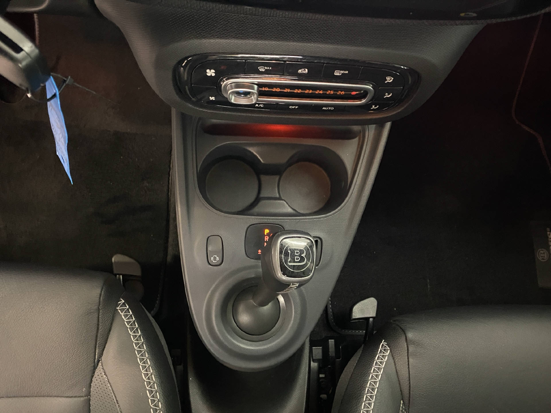 SMART Fortwo Coupé 0.9 Brabus twinamic-image-9