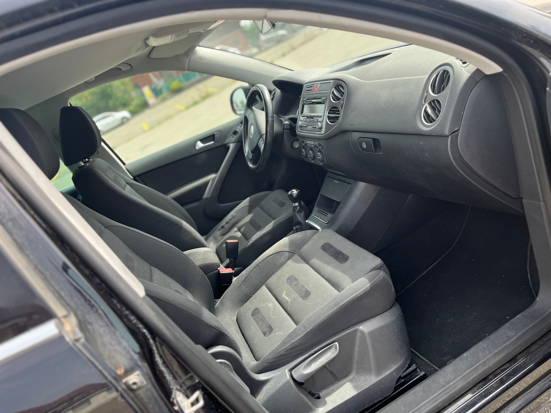 VW Handschaltung 2,0i Sport Benzin Euro B04-image-12