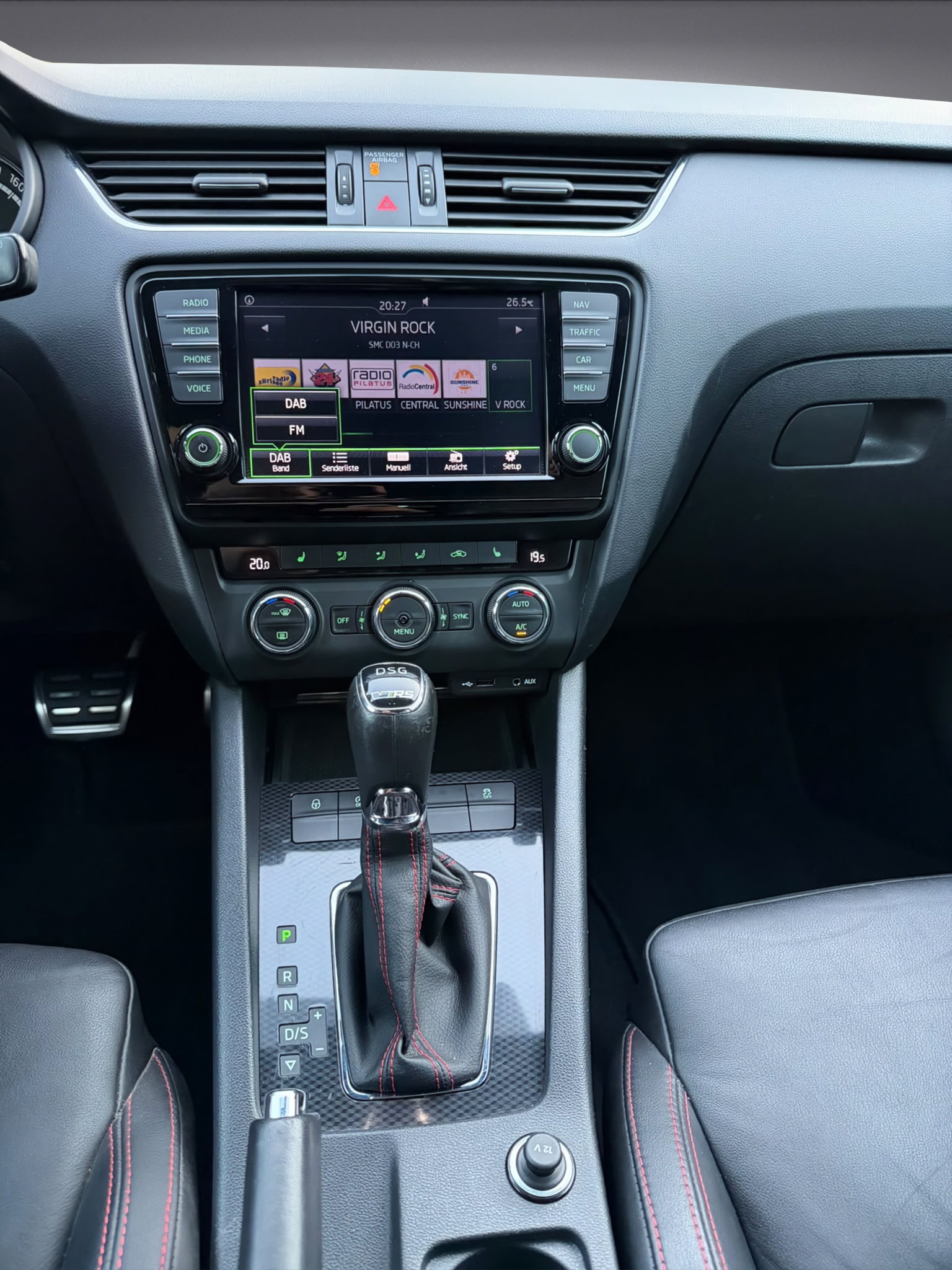 SKODA Octavia Combi 2.0 TDI RS 4x4 DSG-image-19