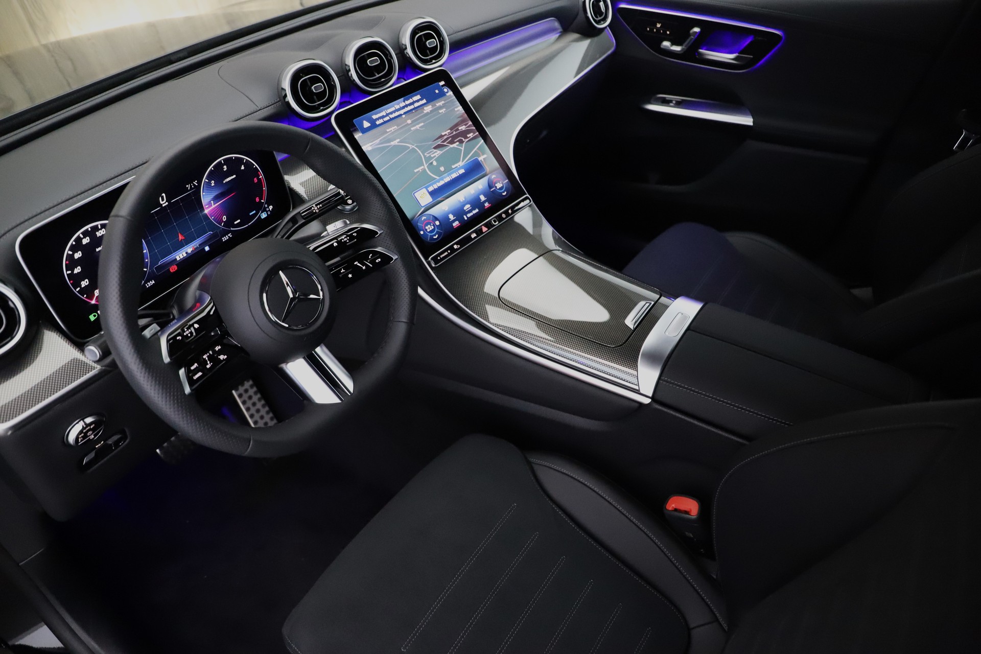 MERCEDES-BENZ GLC 300 d 4Matic 9G-Tronic AMG Line Advanced Plus und Night Paket-image-4