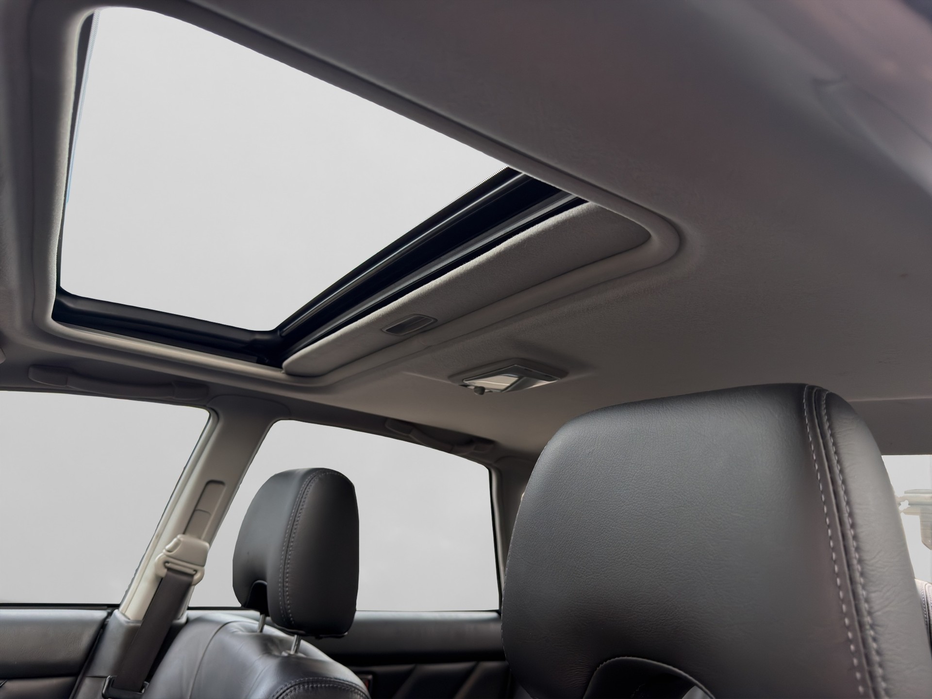 SUBARU Legacy 2.5 Limited III-image-11
