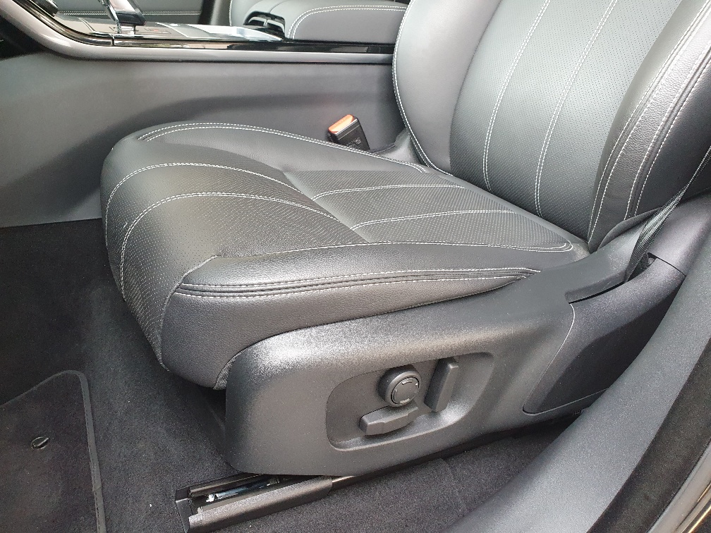 LAND ROVER Range Rover Velar R-Dynamic P 250 Automatic-image-16