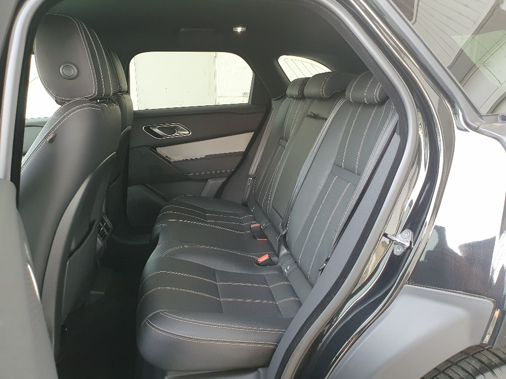 LAND ROVER Range Rover Velar R-Dynamic P 250 Automatic-image-17