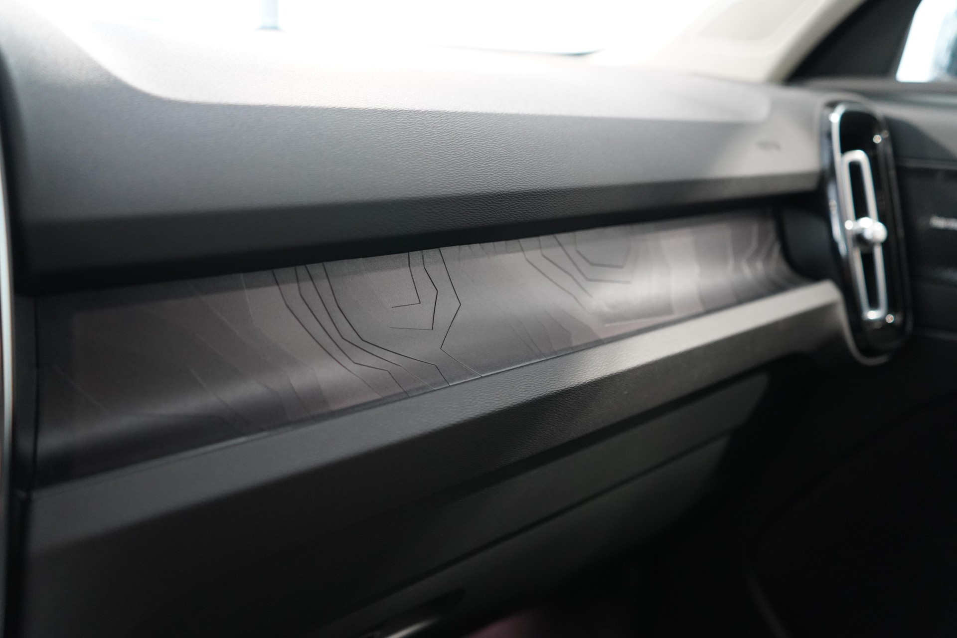 VOLVO XC40 1.5 T5 PiH Ultimate Dark-image-14