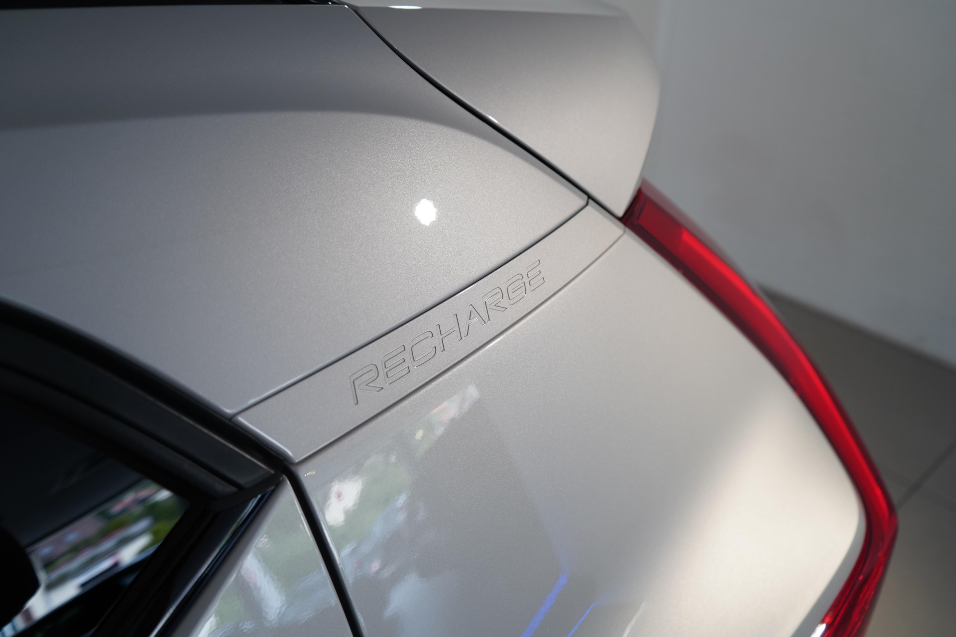 VOLVO XC40 1.5 T5 PiH Ultimate Dark-image-22