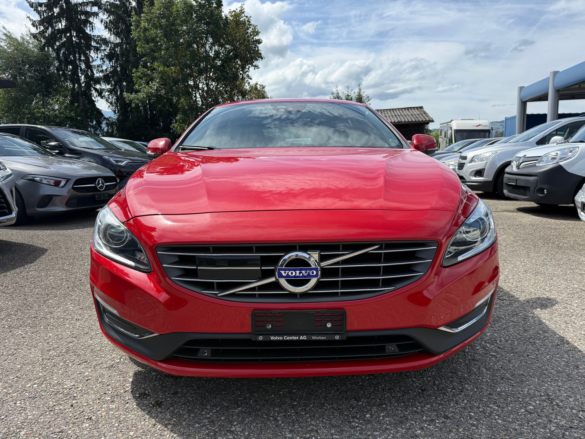 VOLVO V60 D6 AWD Plug-in Hybrid Summum Geartronic-image-1