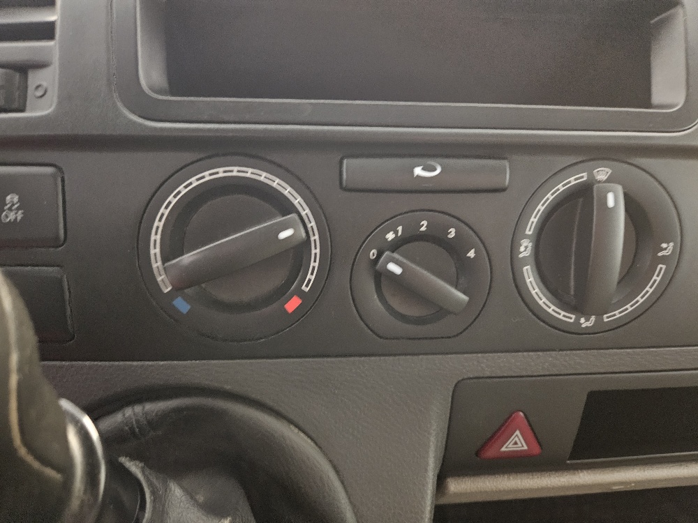 VW T5 2.0 TDI 4Motion-image-10