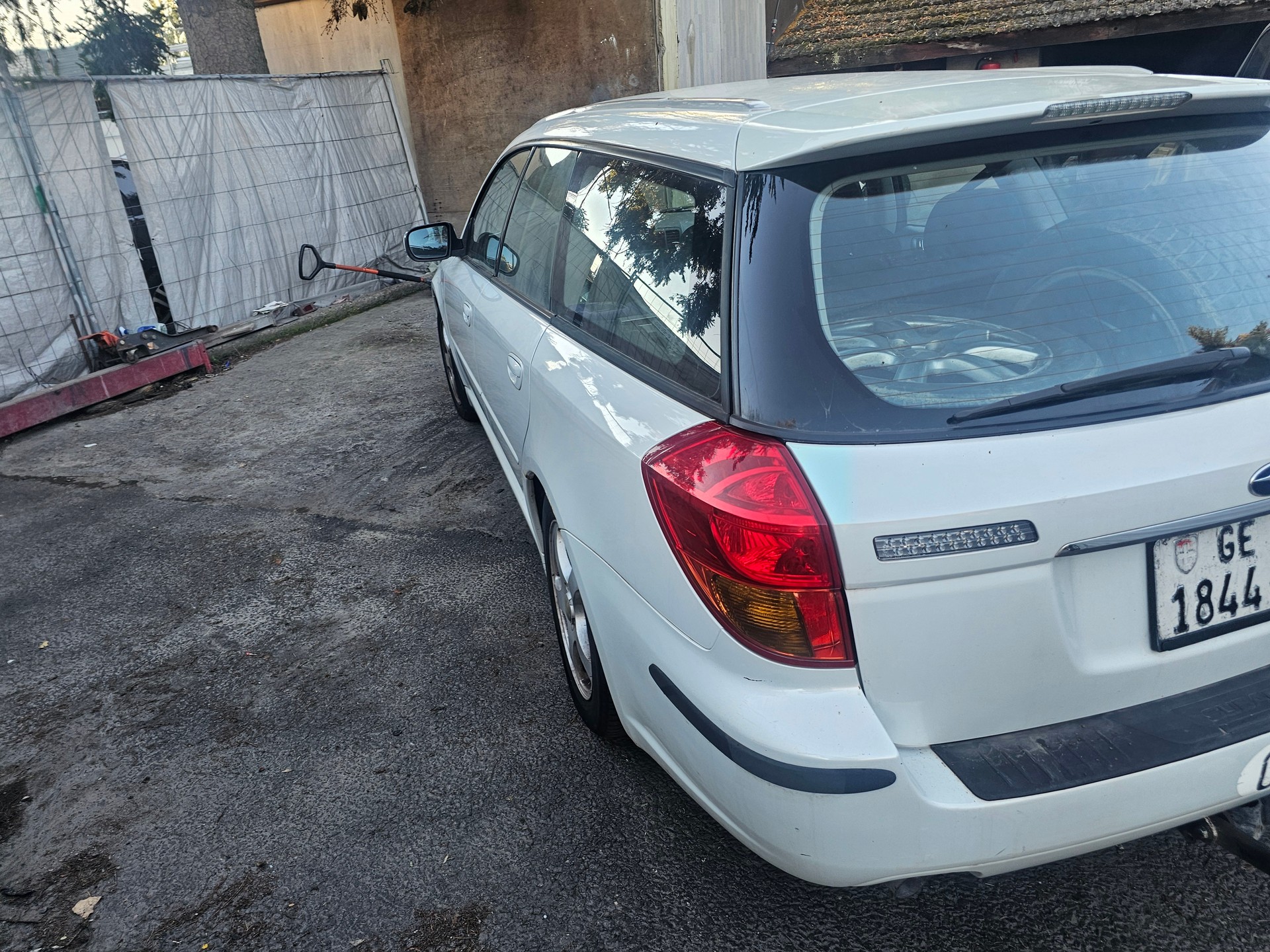 SUBARU Legacy 2.0i AWD-image-5