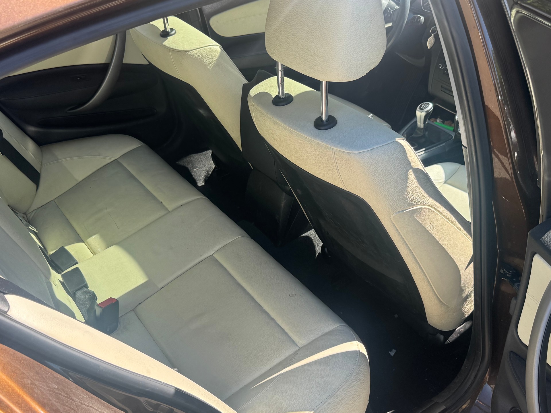 BMW 118i-image-4