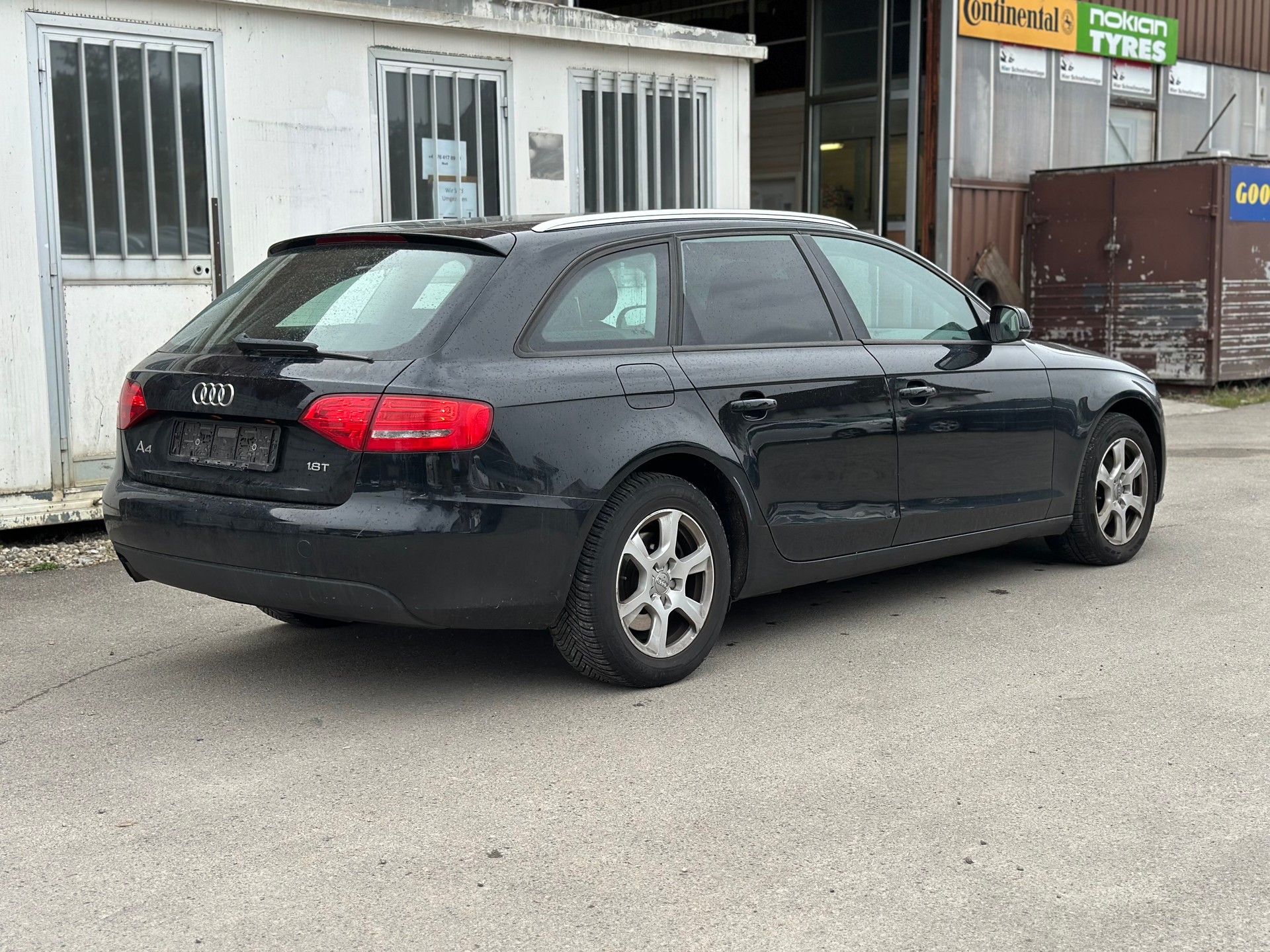 AUDI A4 Avant 1.8 TFSI-image-2
