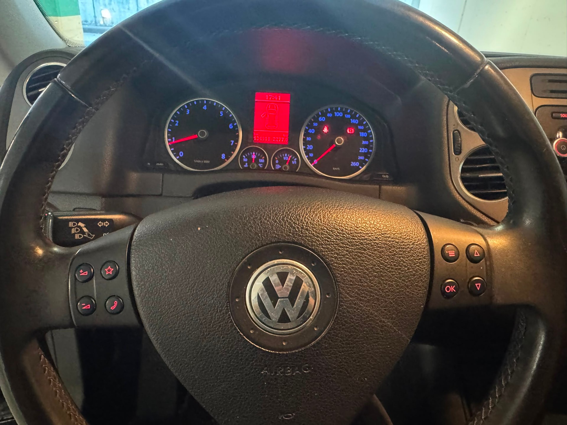 VW Tiguan 1.4 TSI Trend&Fun // MFK NEU-image-13