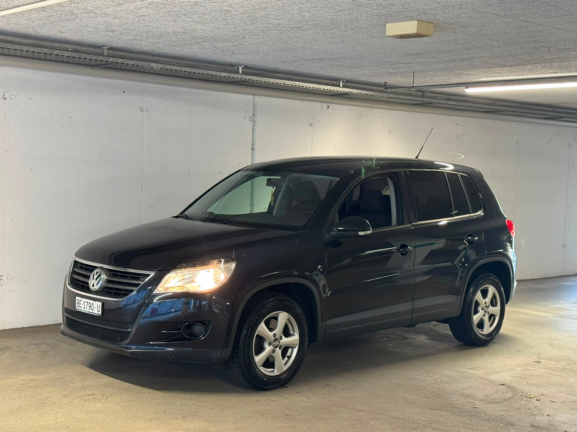VW Tiguan 1.4 TSI Trend&Fun // MFK NEU-image-0