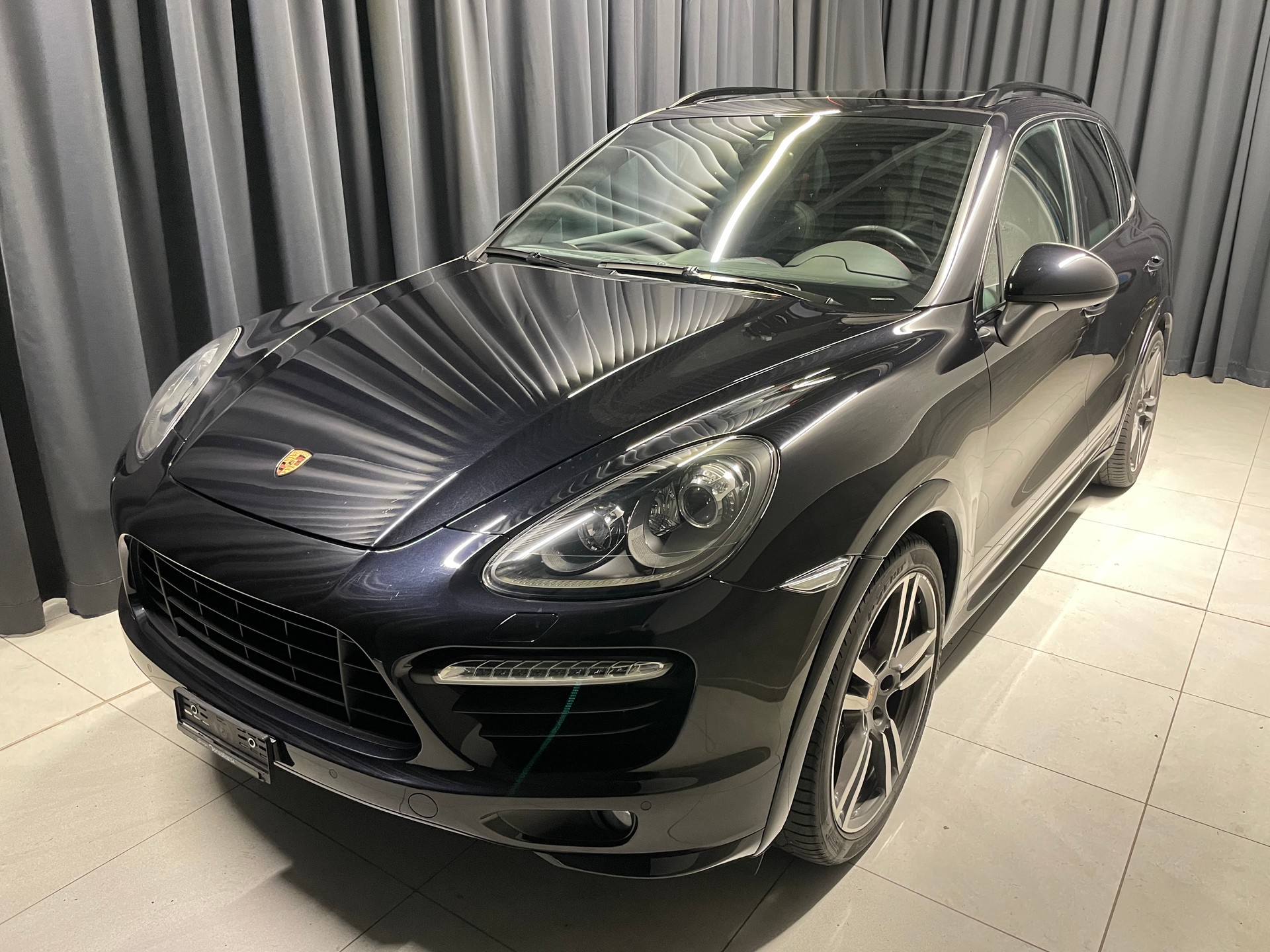PORSCHE Cayenne GTS (76)-image-2