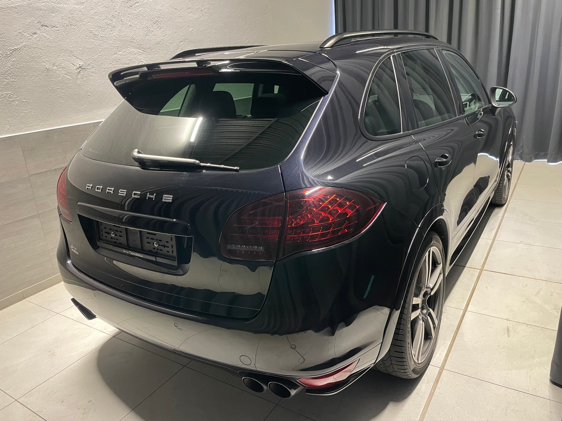 PORSCHE Cayenne GTS (76)-image-5