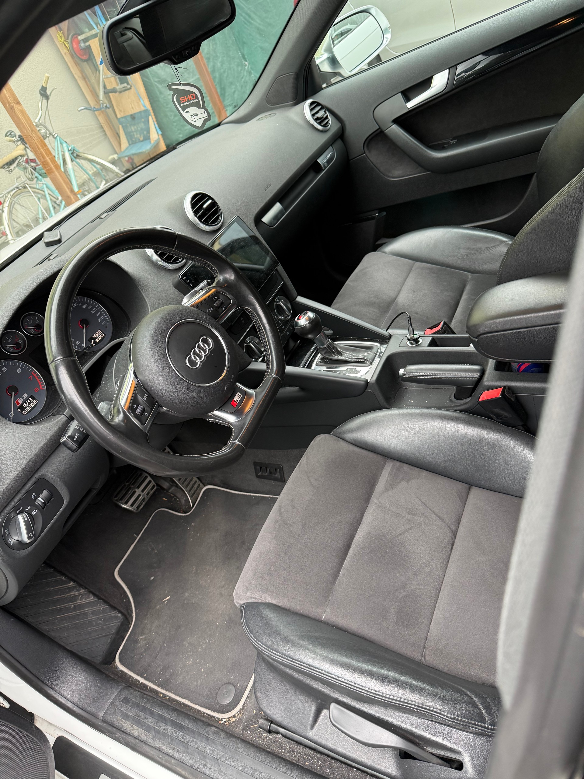 AUDI S3 Sportback 2.0 TFSI quattro S-tronic-image-5