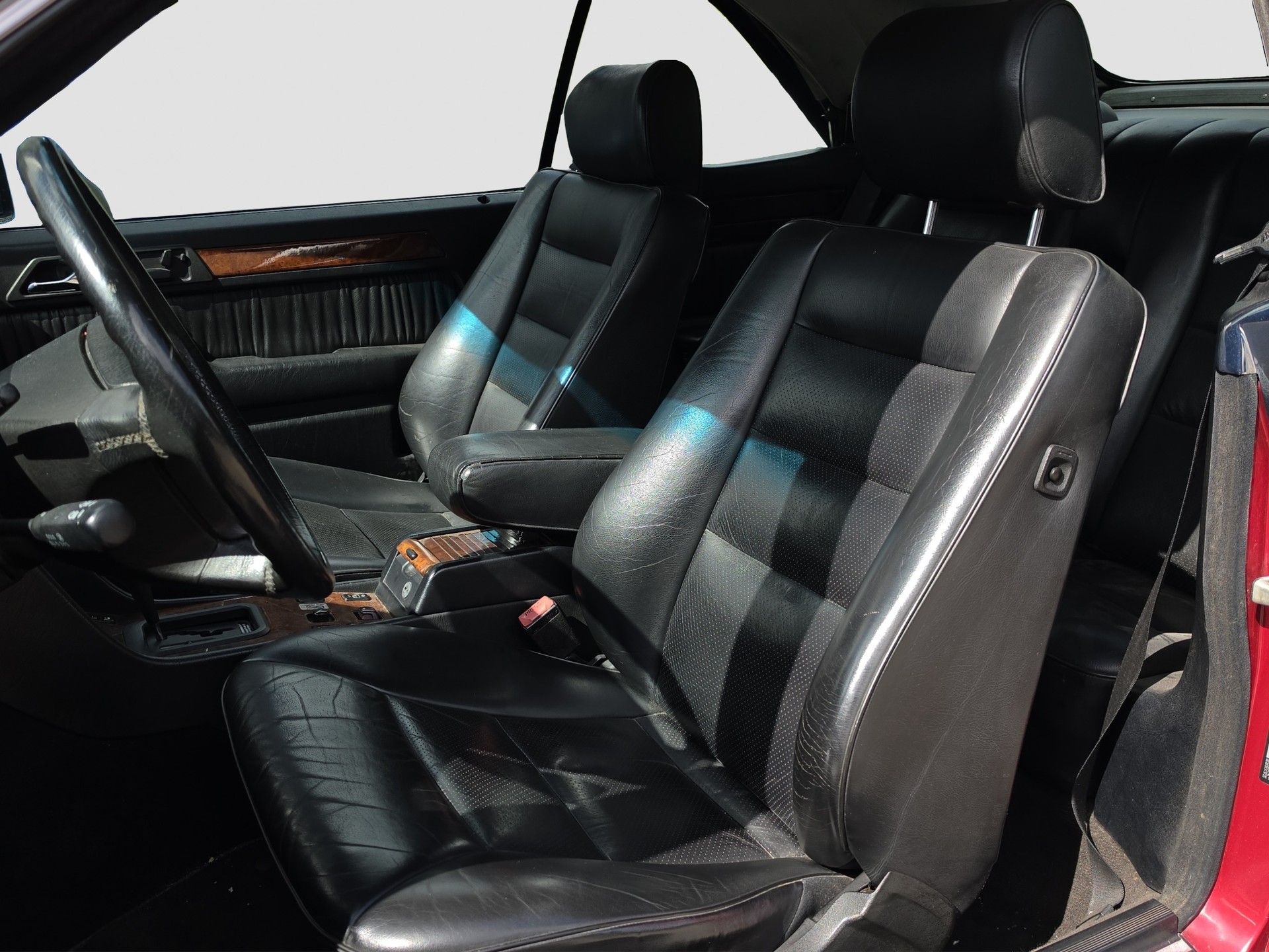 MERCEDES-BENZ 300 CE-24 Cabrio-image-7