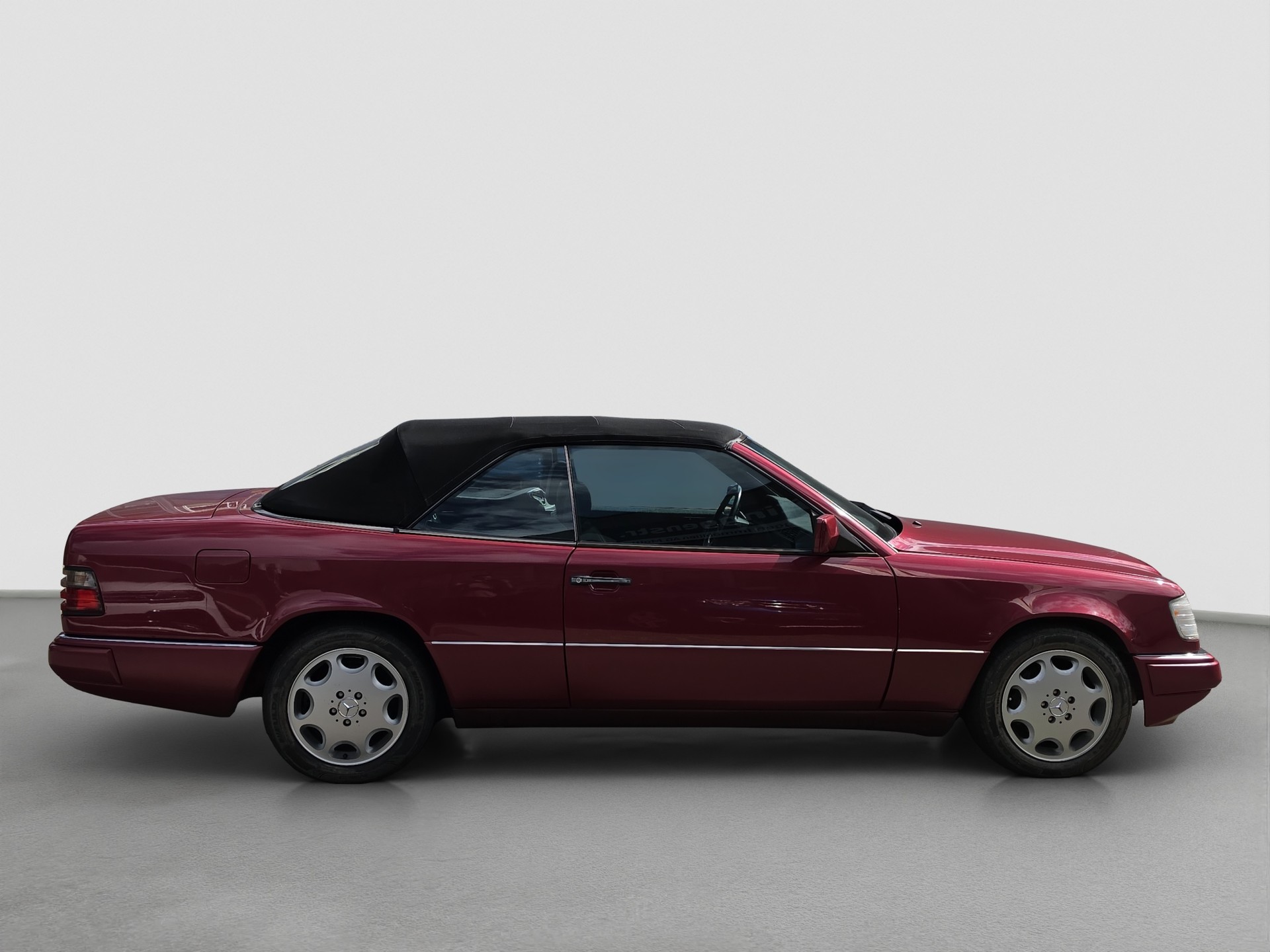 MERCEDES-BENZ 300 CE-24 Cabrio-image-5