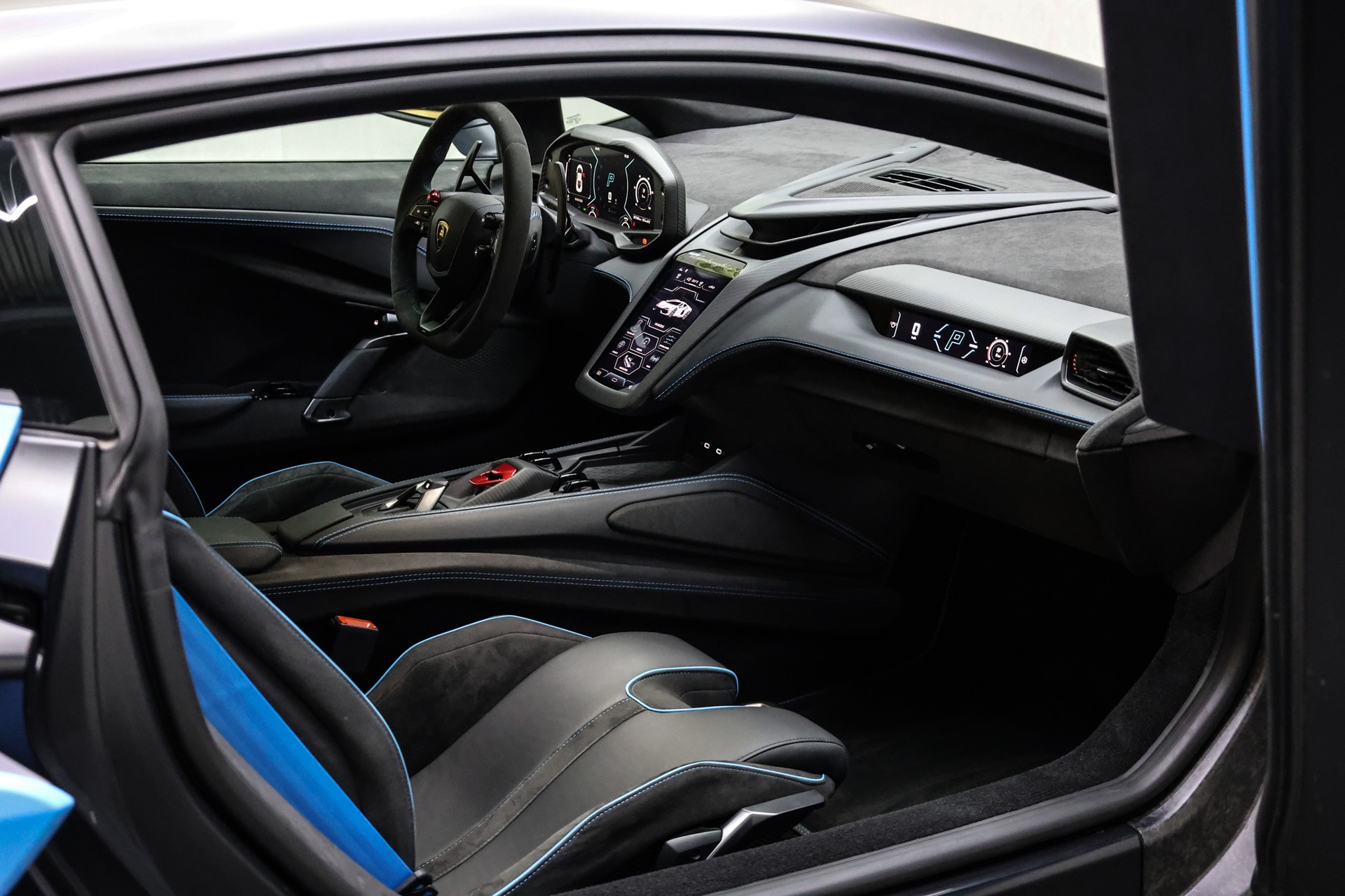LAMBORGHINI Revuelto 6.5-image-41