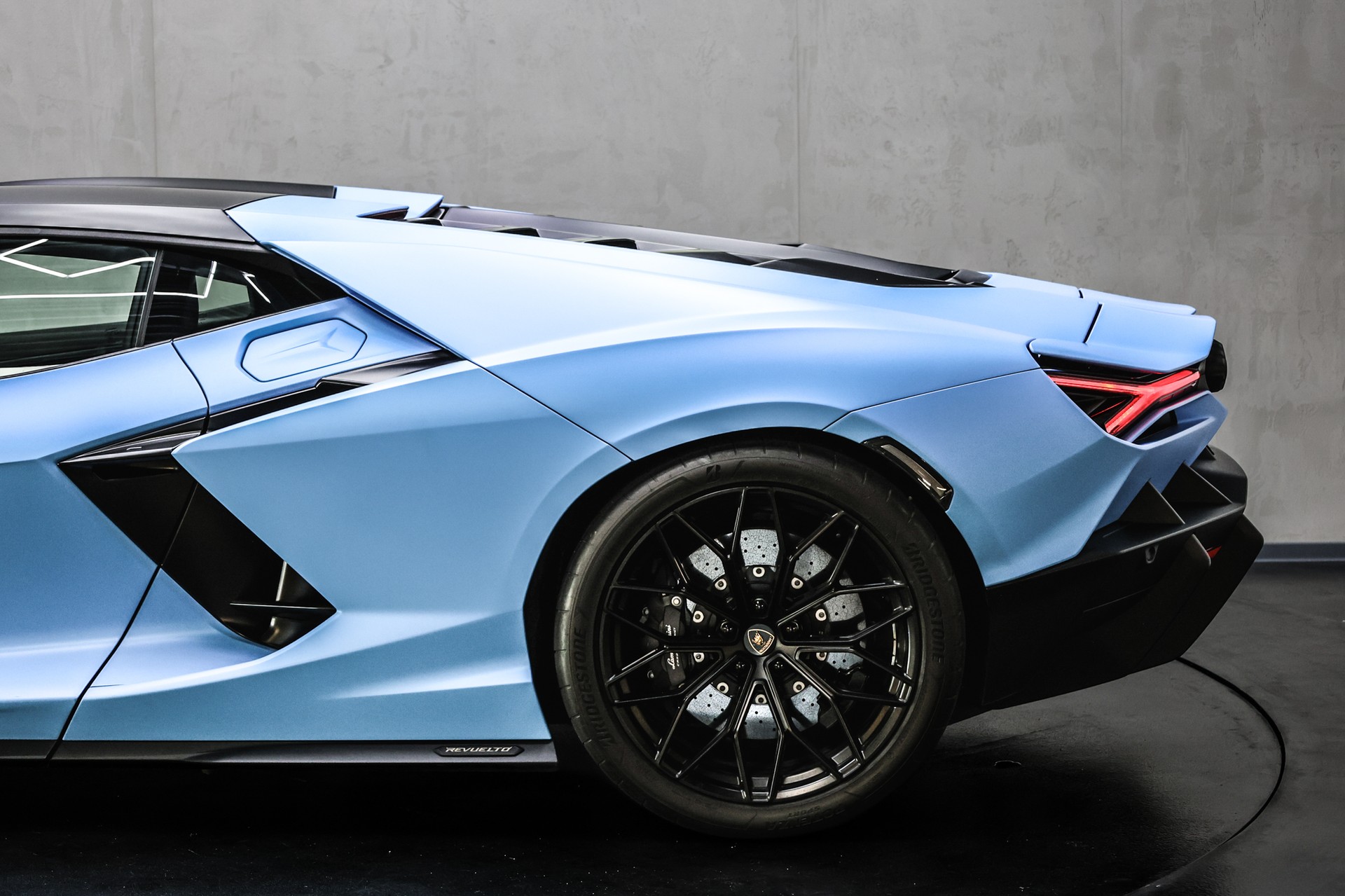 LAMBORGHINI Revuelto 6.5-image-13