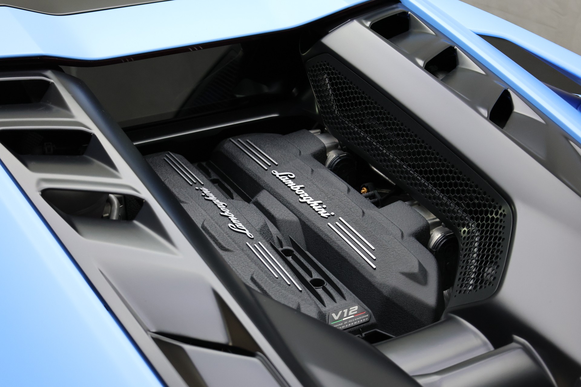 LAMBORGHINI Revuelto 6.5-image-25