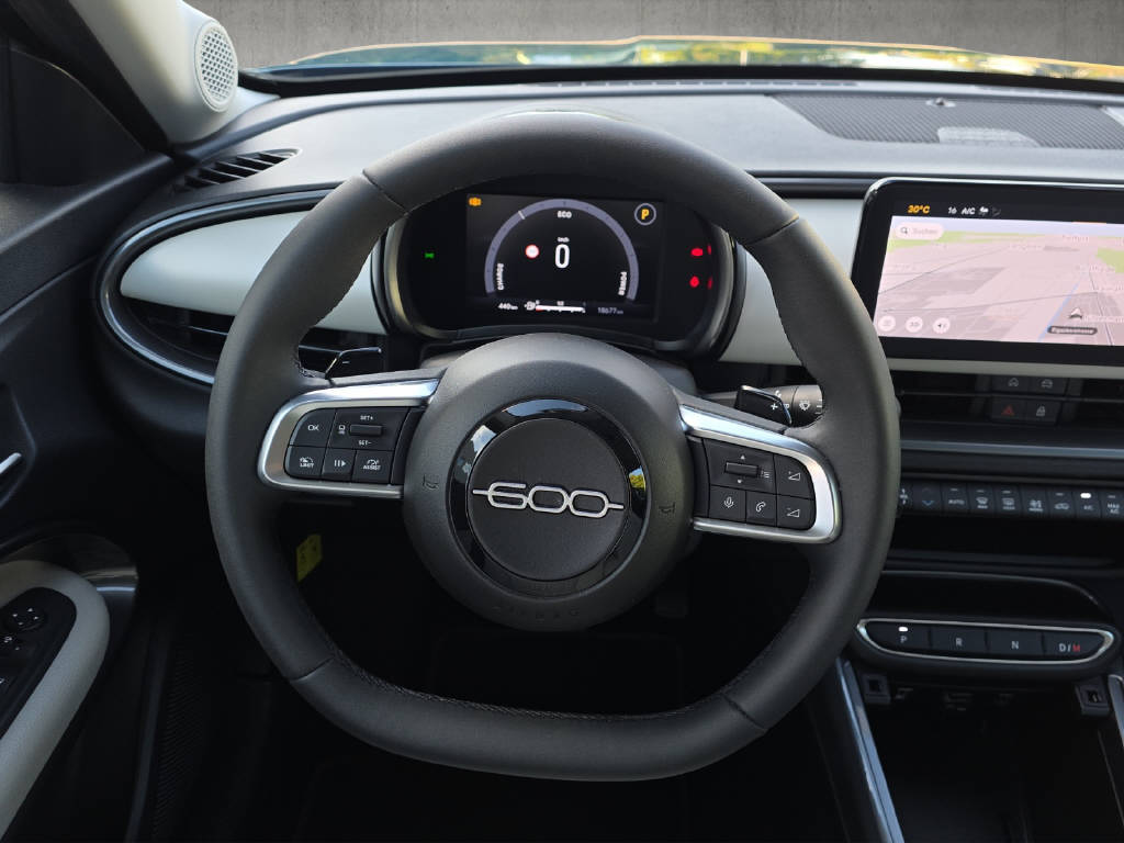 FIAT 600 1.2 Hybrid La Prima 8-fach bereift-image-10