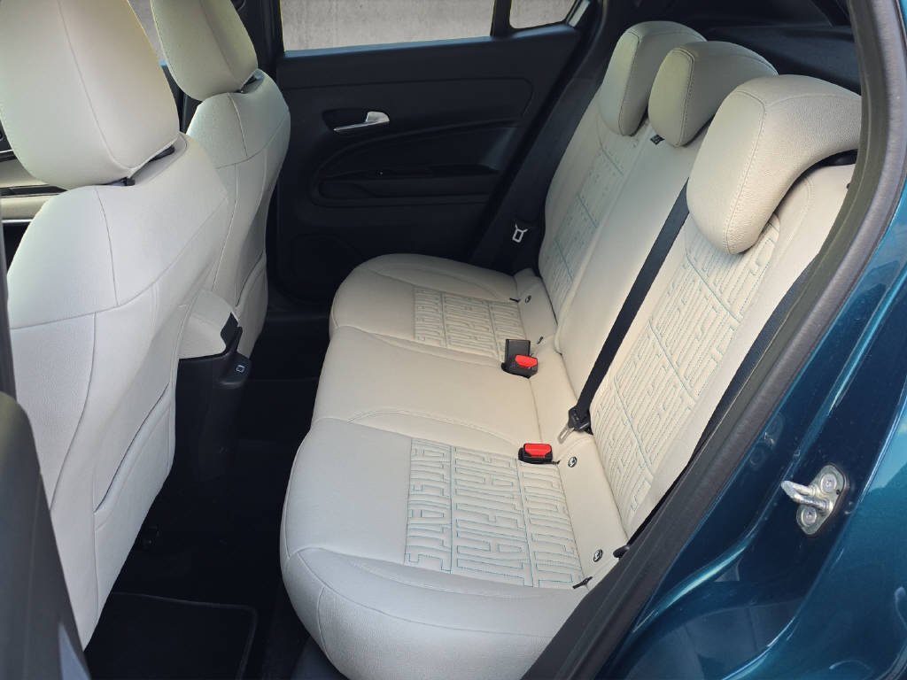 FIAT 600 1.2 Hybrid La Prima 8-fach bereift-image-11