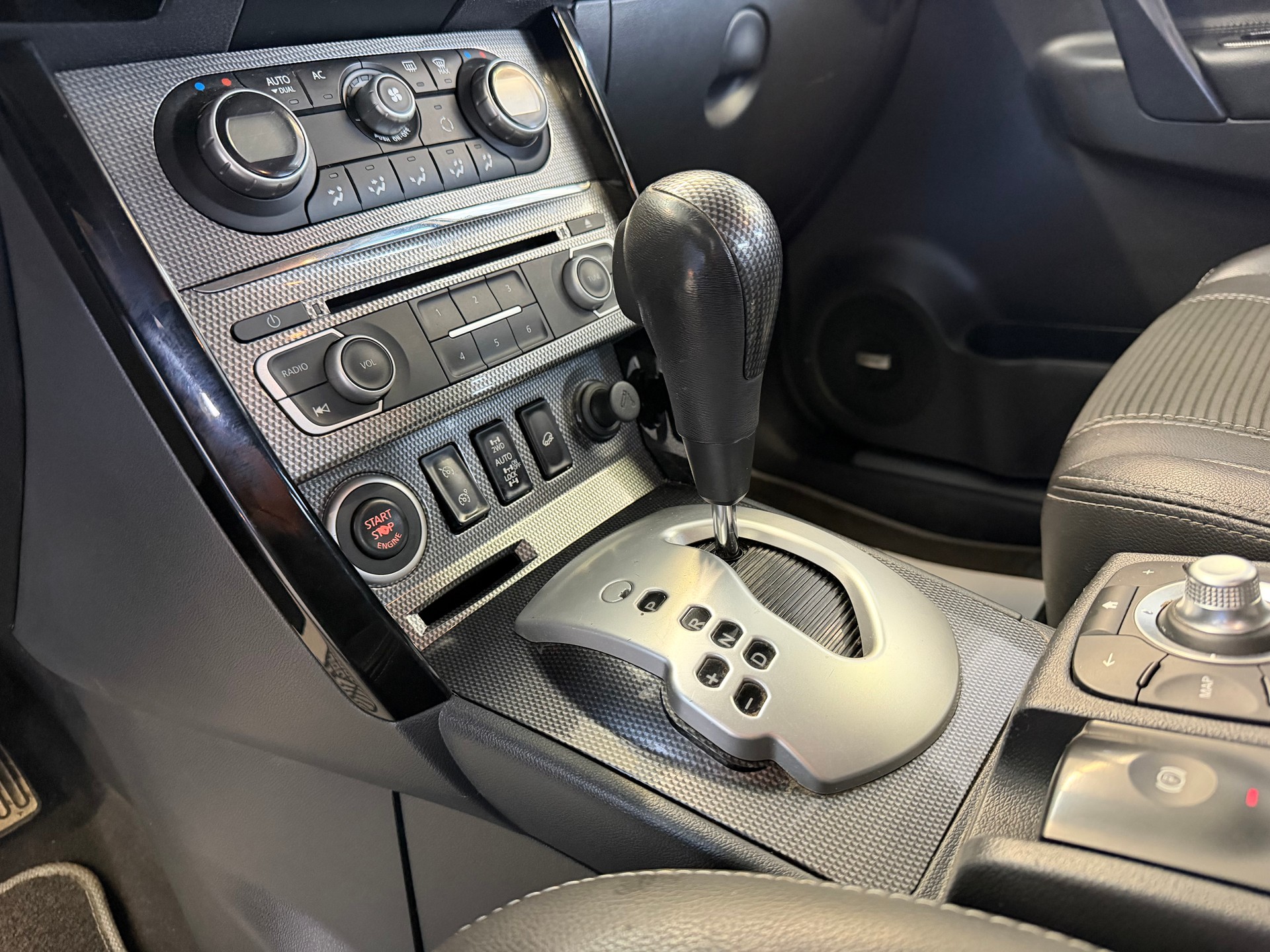RENAULT Koleos 2.0 dCi Swiss Edition 4x4 Automatic-image-10