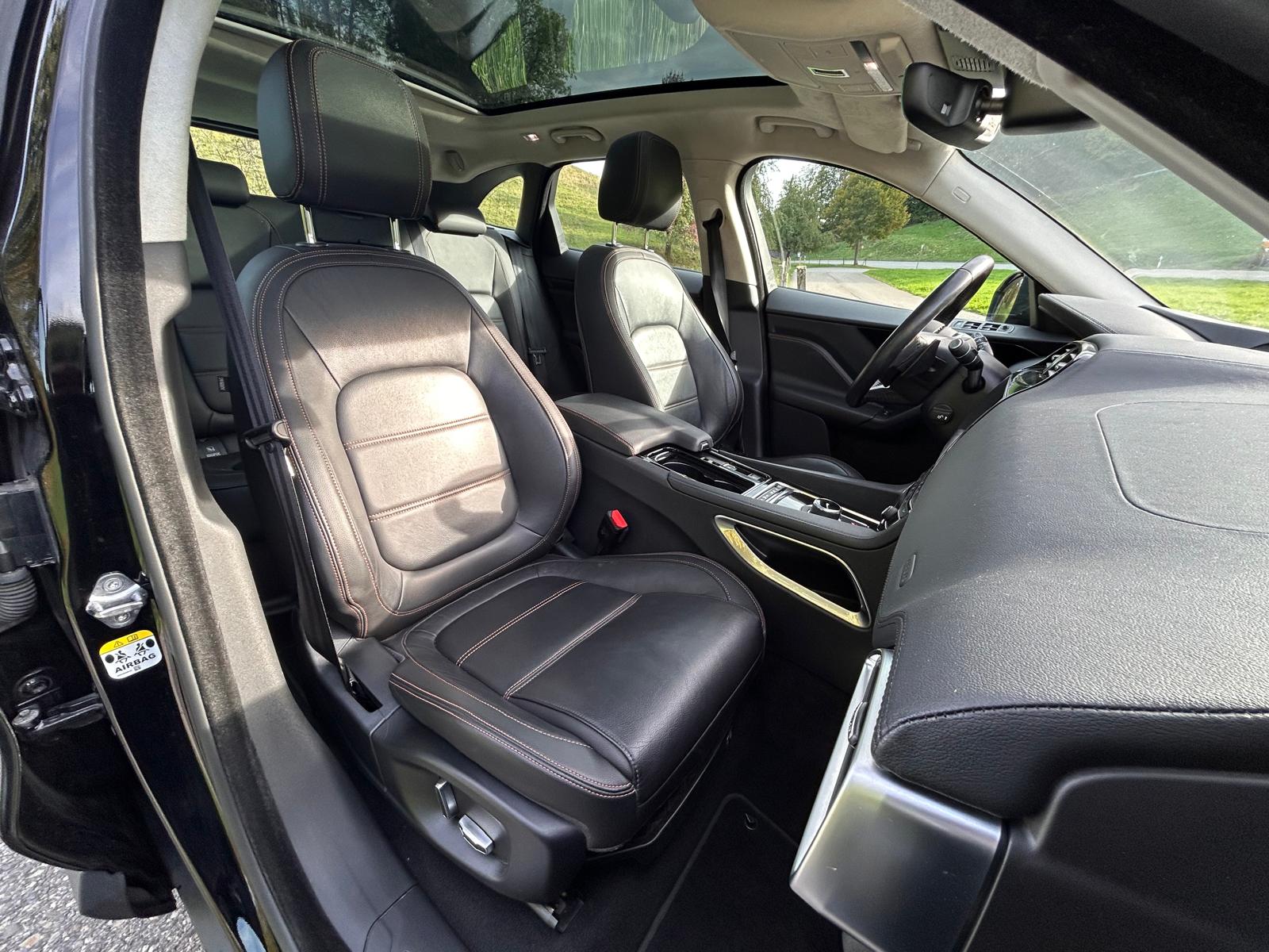 JAGUAR F-Pace 25t 2.0 R-Sport AWD Automatik-image-12