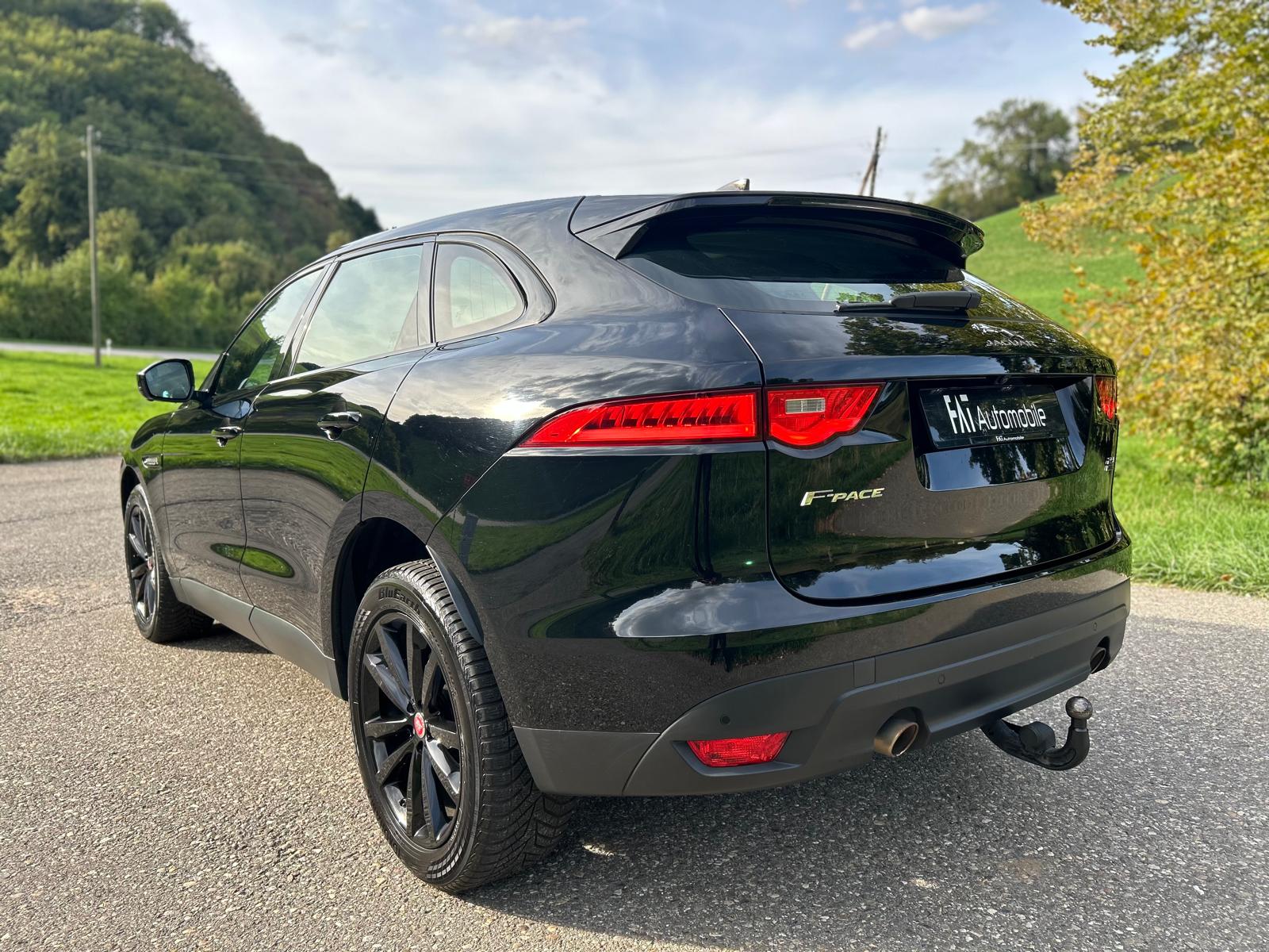 JAGUAR F-Pace 25t 2.0 R-Sport AWD Automatik-showroom-element-2