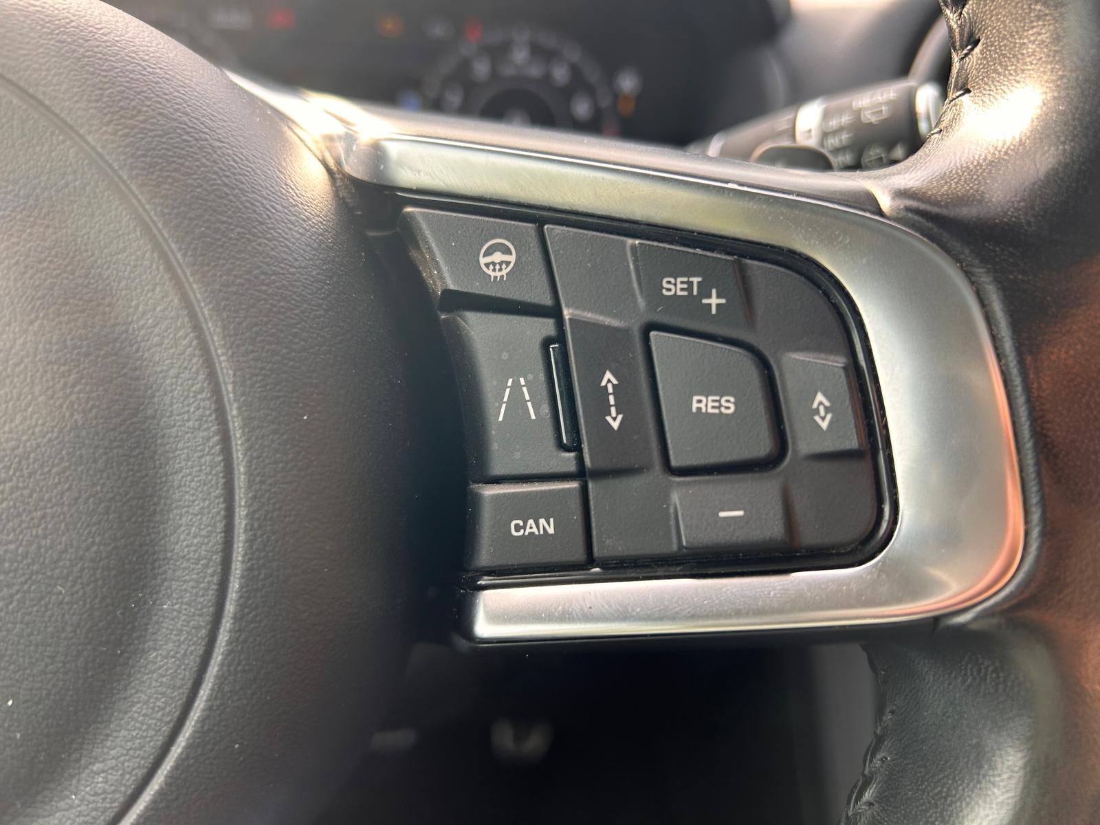 JAGUAR F-Pace 25t 2.0 R-Sport AWD Automatik-image-22