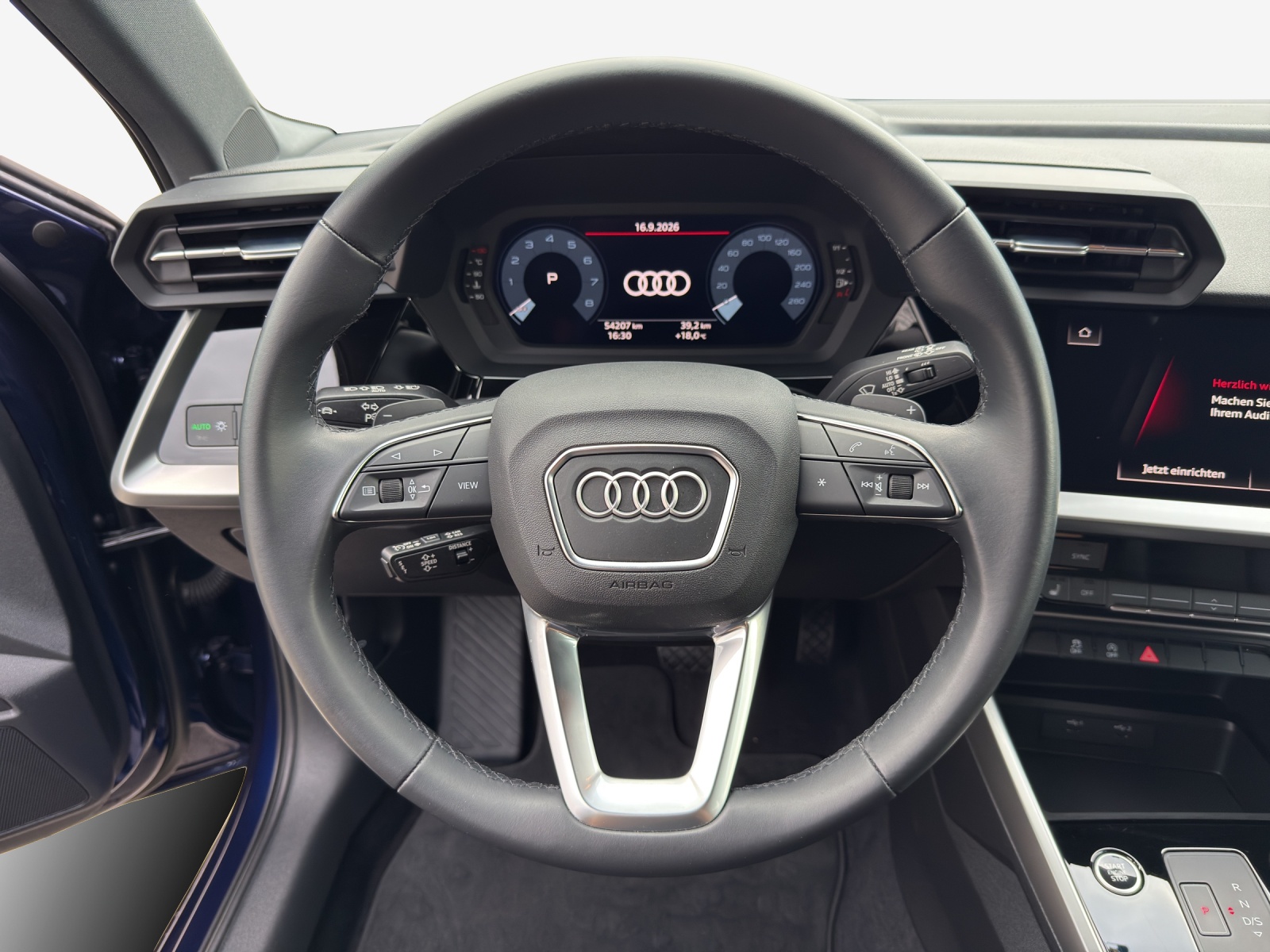 AUDI A3 Sportback 35 TFSI Attraction S-tronic-image-9