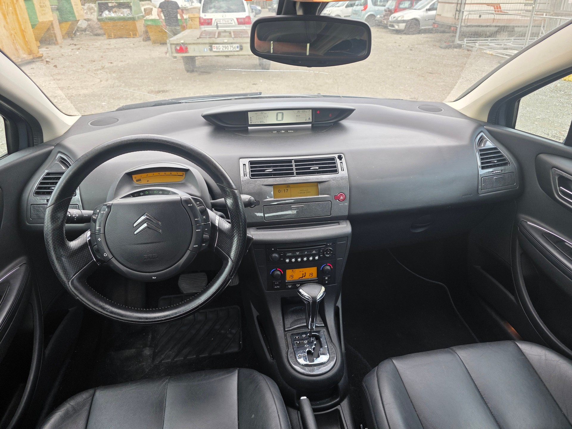 CITROEN C4 Berline 2.0i 16V VTR Automatic-image-7