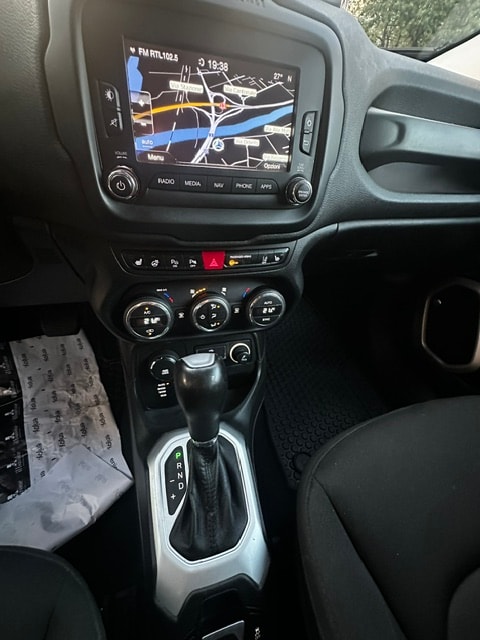 JEEP Renegade 1.4 Turbo Limited AWD-image-15