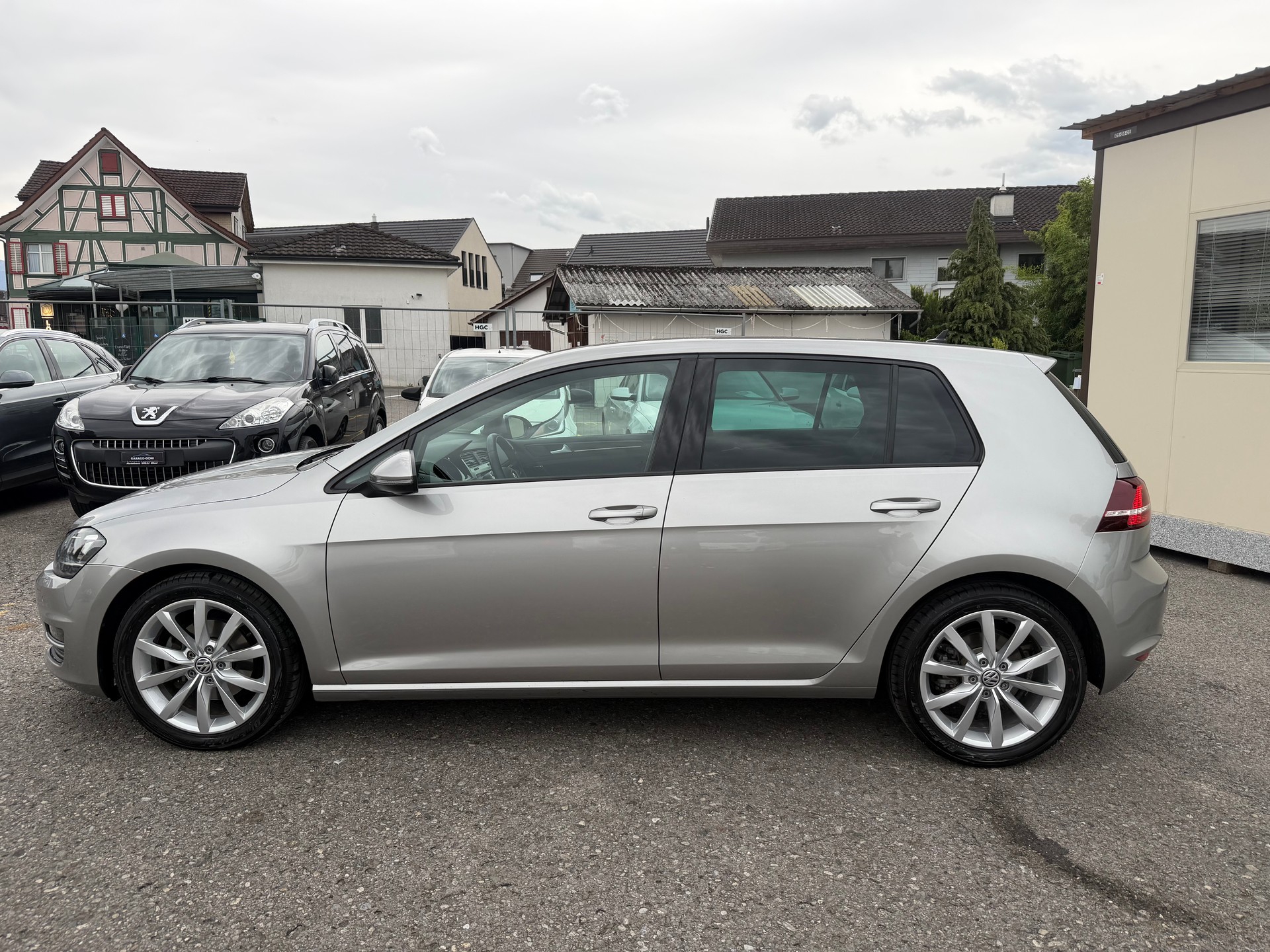 VW Golf 1.4 TSI Edition 40-image-6