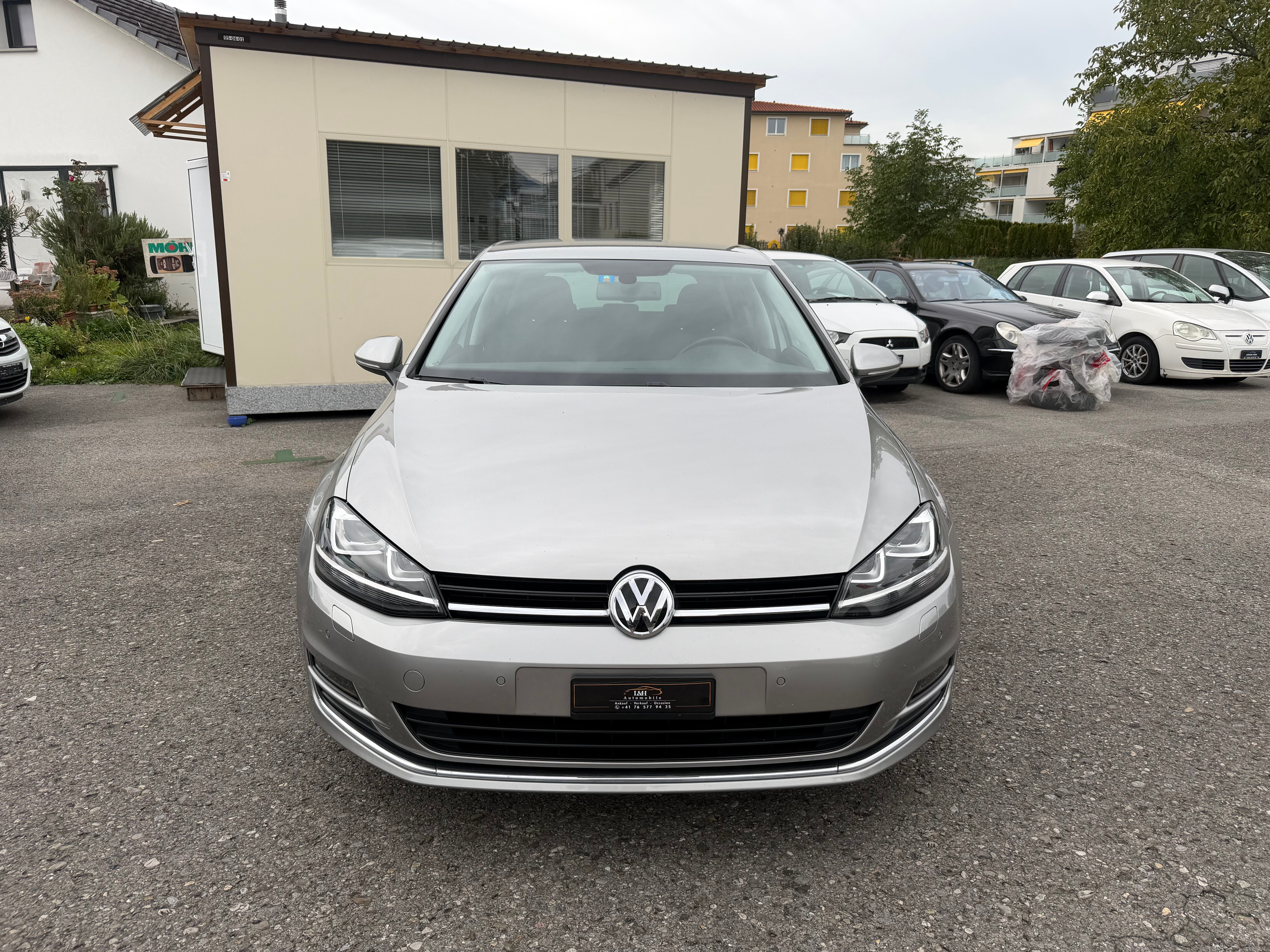 Car photo