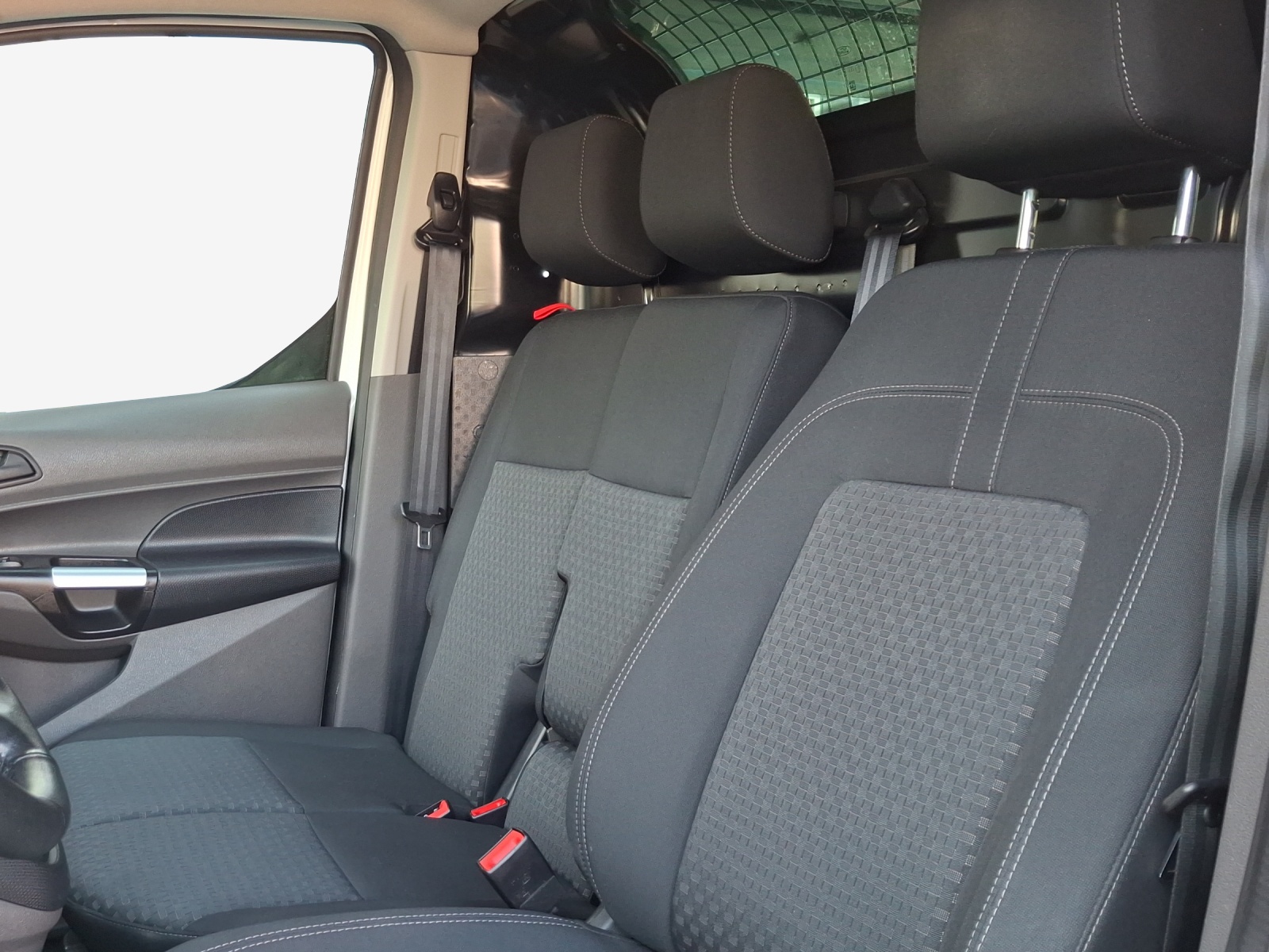 FORD Transit Connect Van T210 1.5 Eco Blue Trend A-image-7
