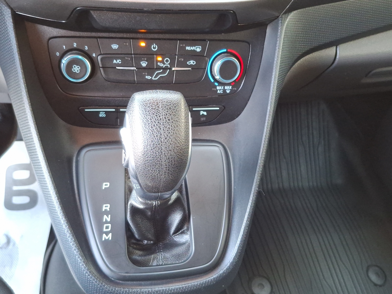 FORD Transit Connect Van T210 1.5 Eco Blue Trend A-image-15