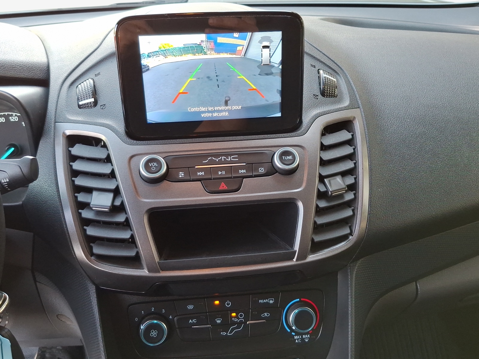 FORD Transit Connect Van T210 1.5 Eco Blue Trend A-image-14