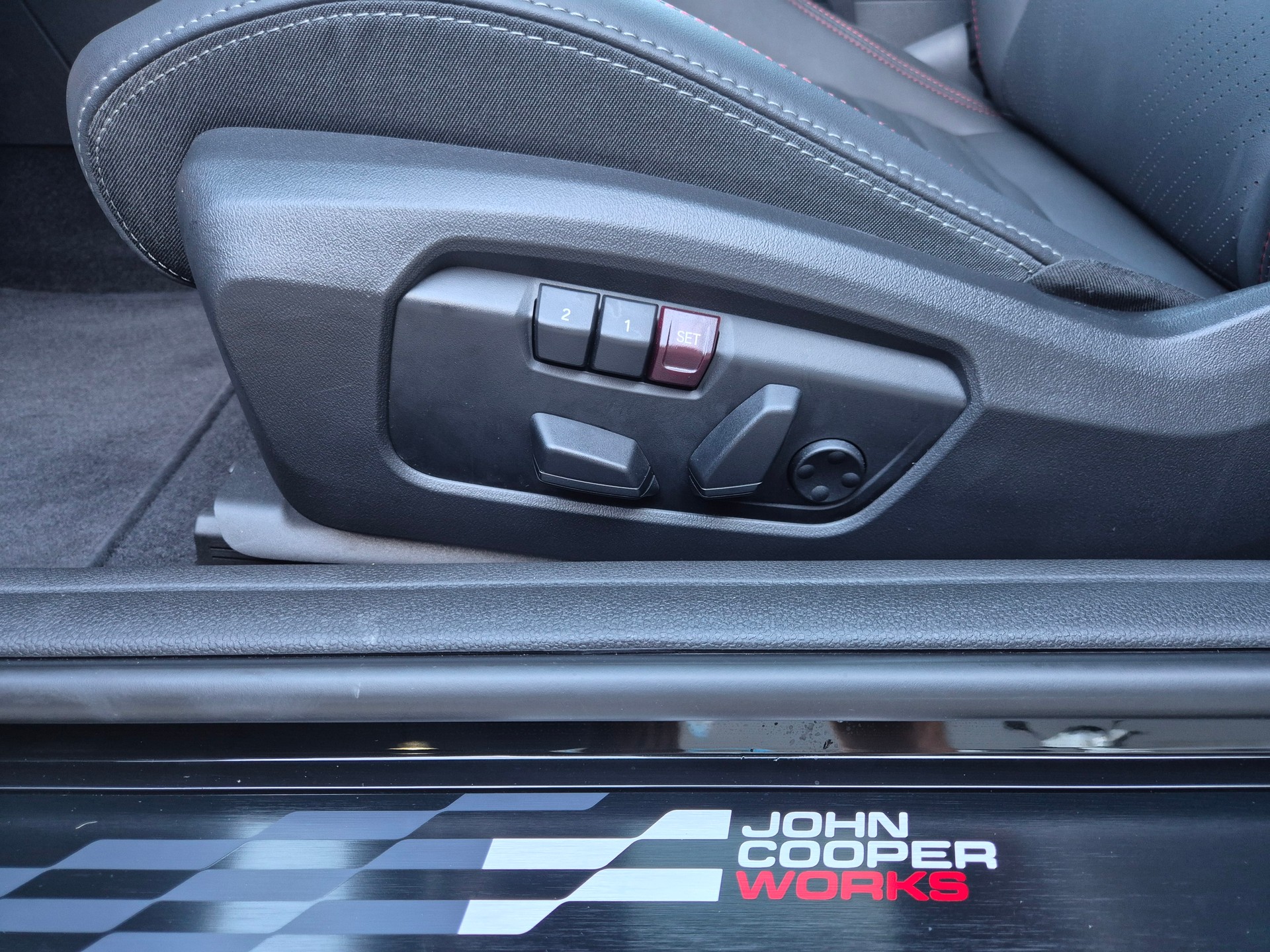 MINI Cooper John Cooper Works DKG-image-11